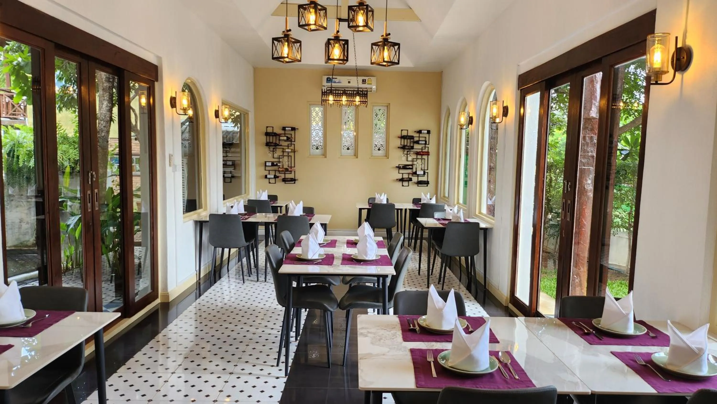 Restaurant/places to eat in Chiang Mai Las Orquideas Resort