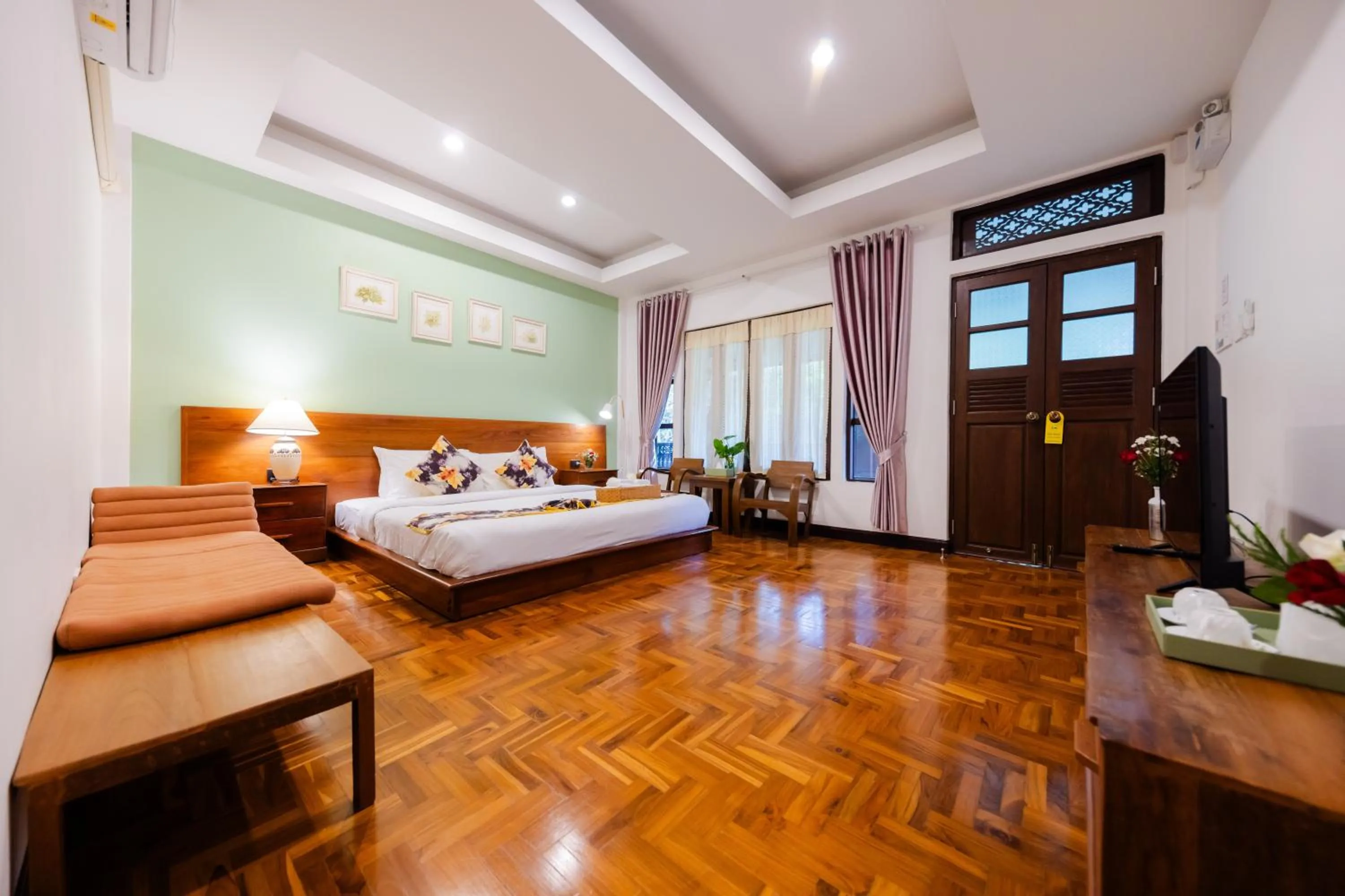 Photo of the whole room, Bed in Teewana Resort Chiang Mai