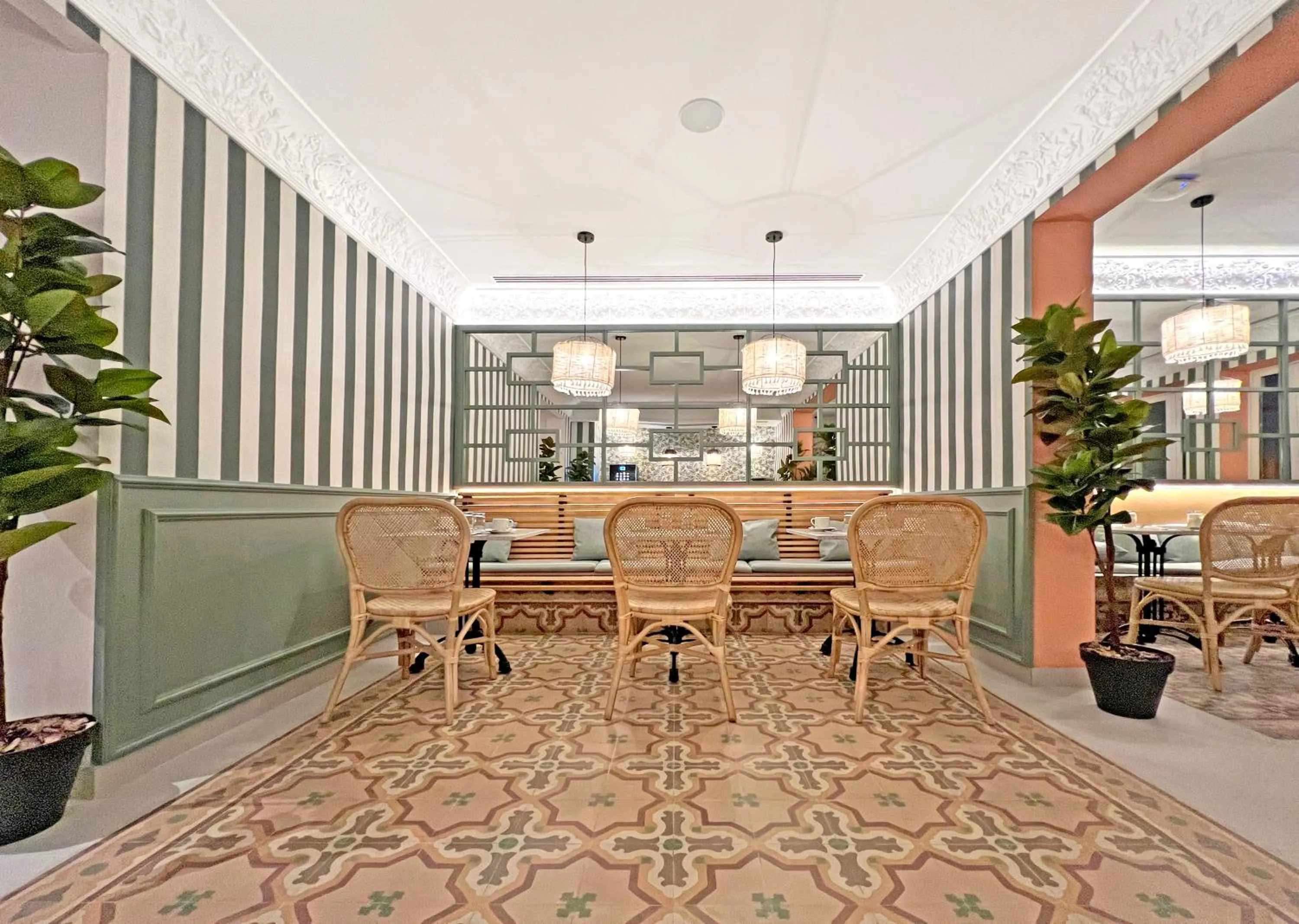 Lounge or bar in Soho Boutique Turia