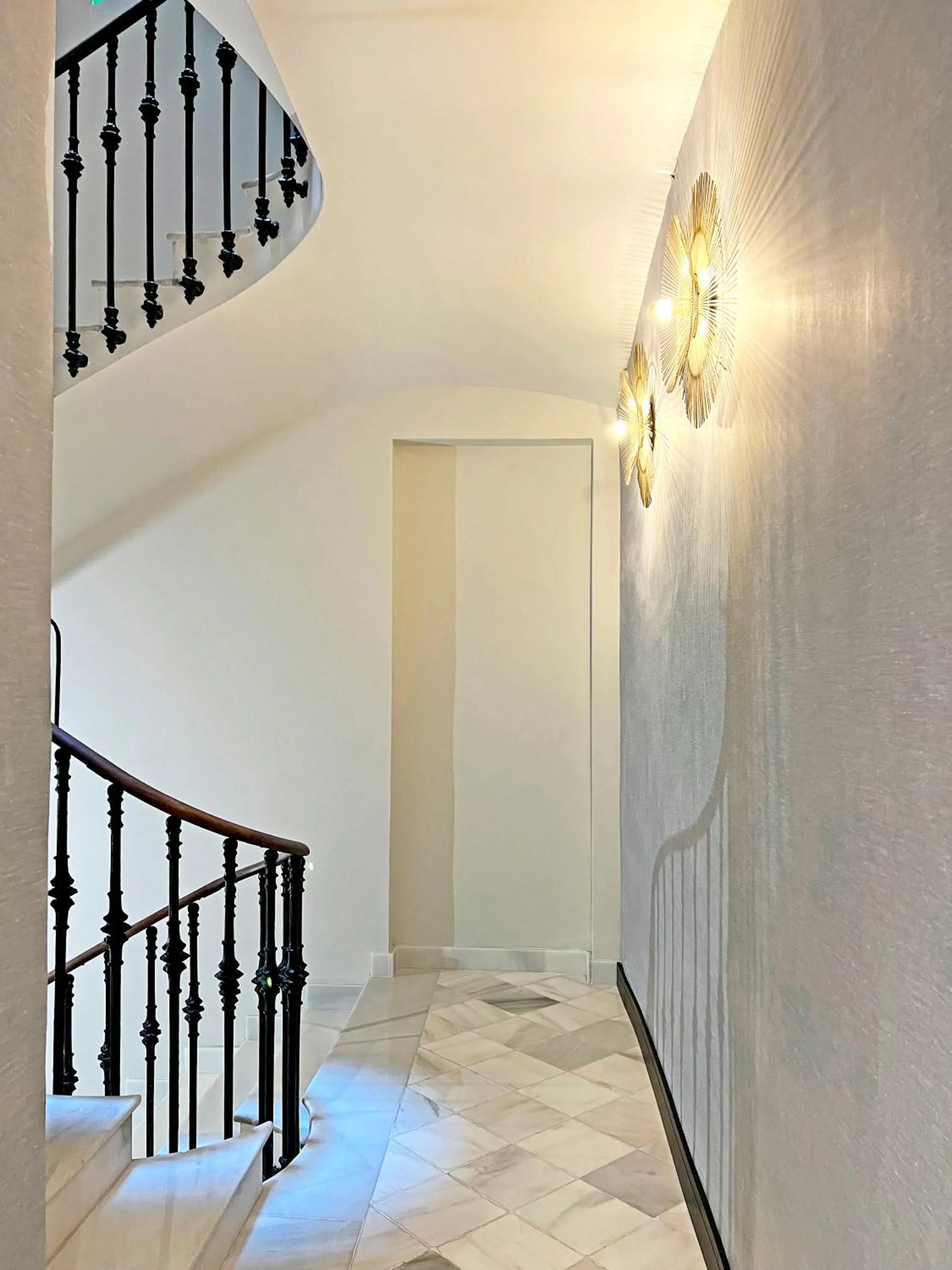 Property building in Soho Boutique Turia