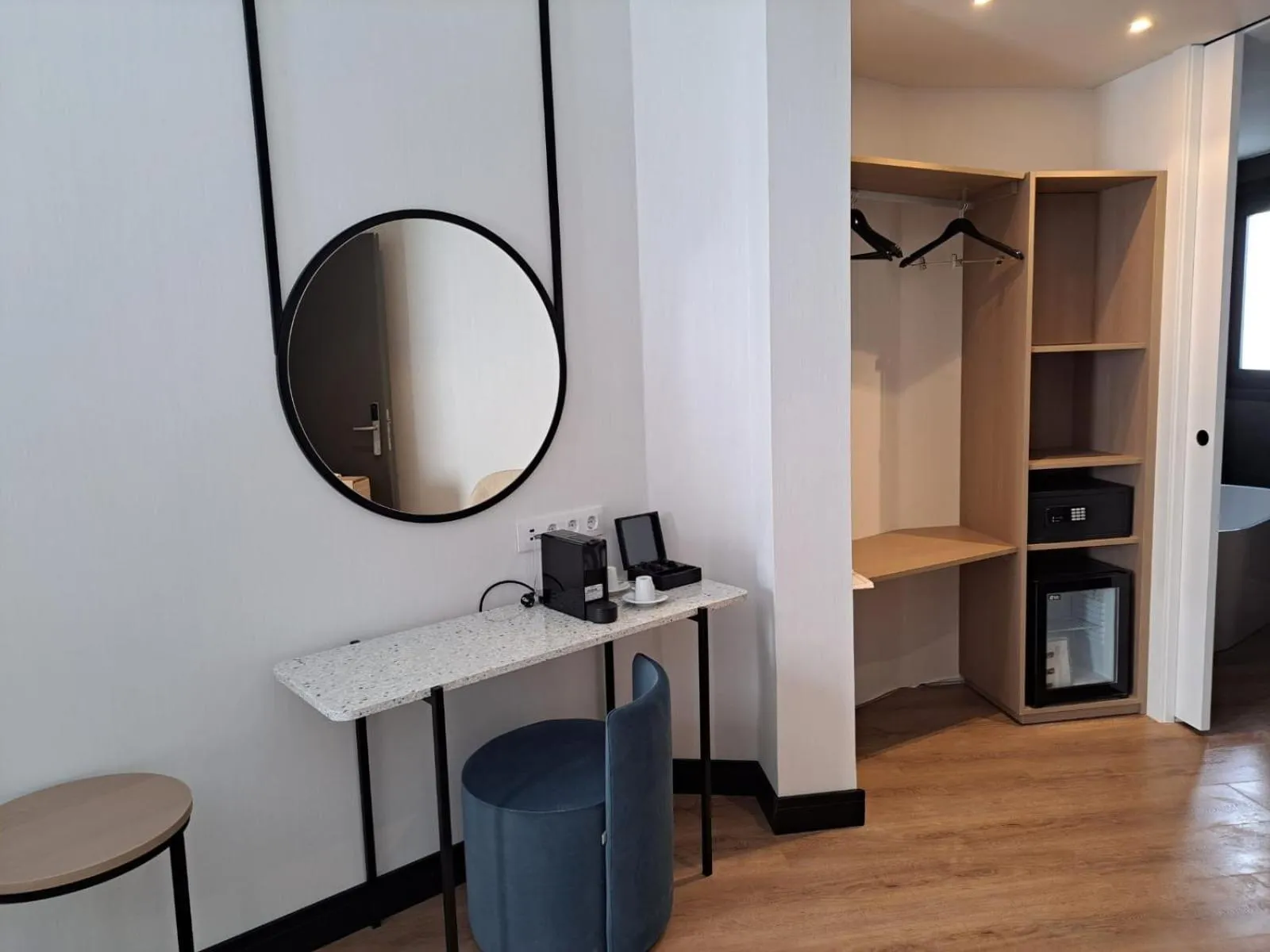 wardrobe in Soho Boutique Turia