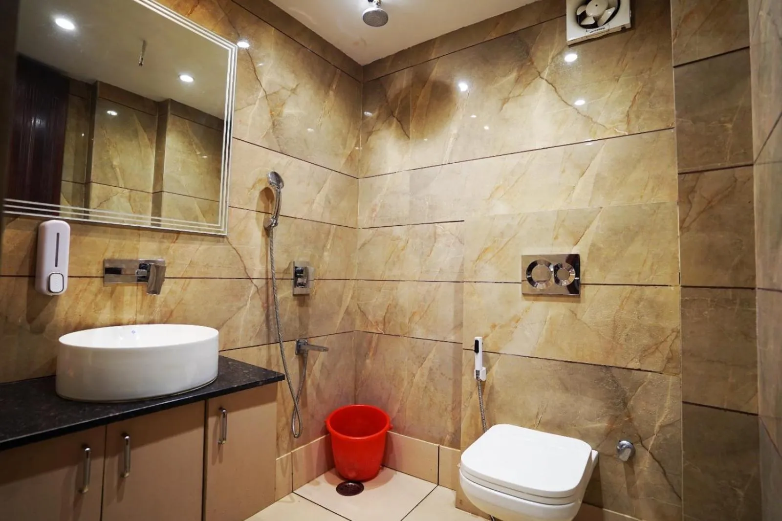 Toilet in Hotel Leo Saffron - Pitampura