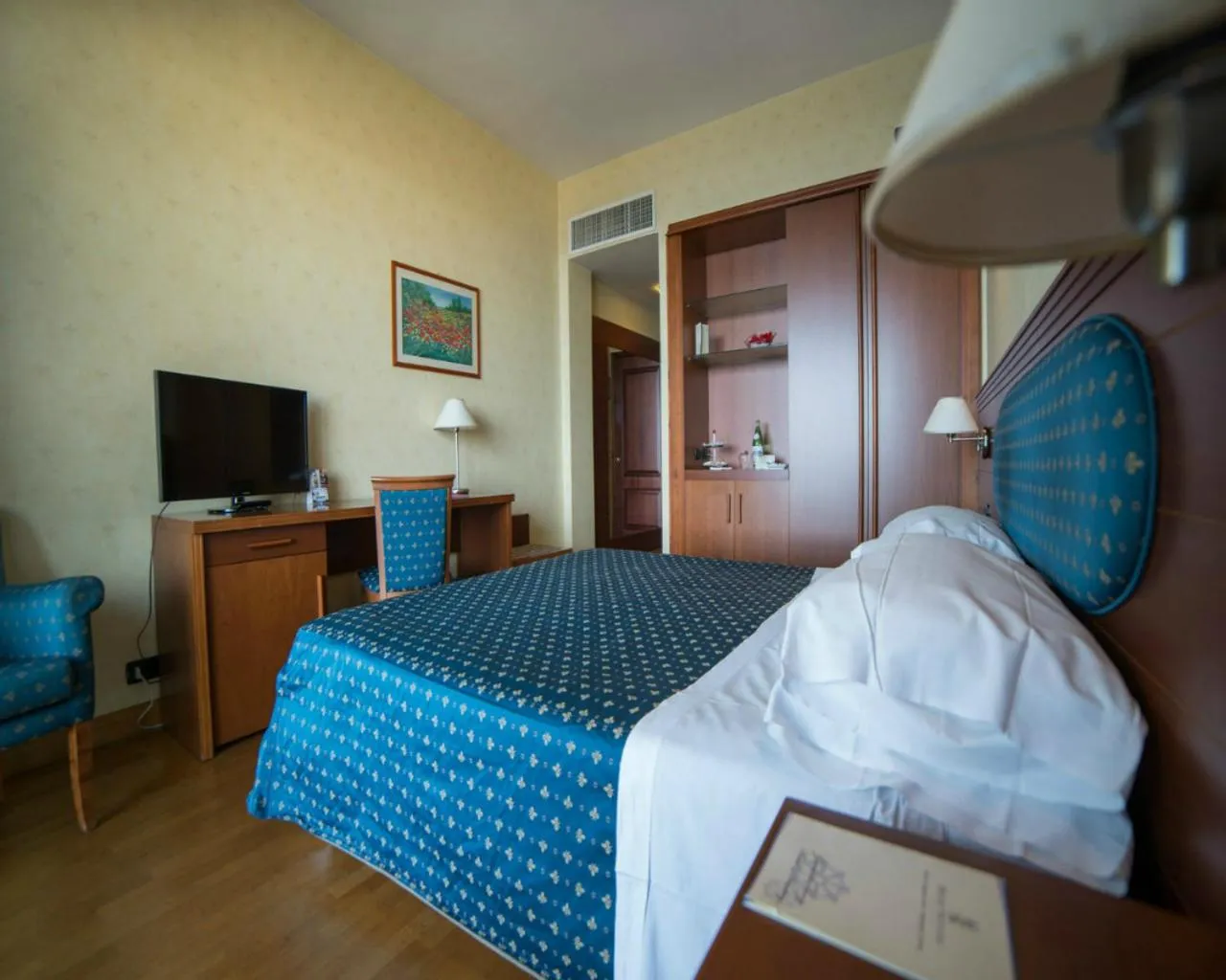 Photo of the whole room, Bed in Hotel Nettuno