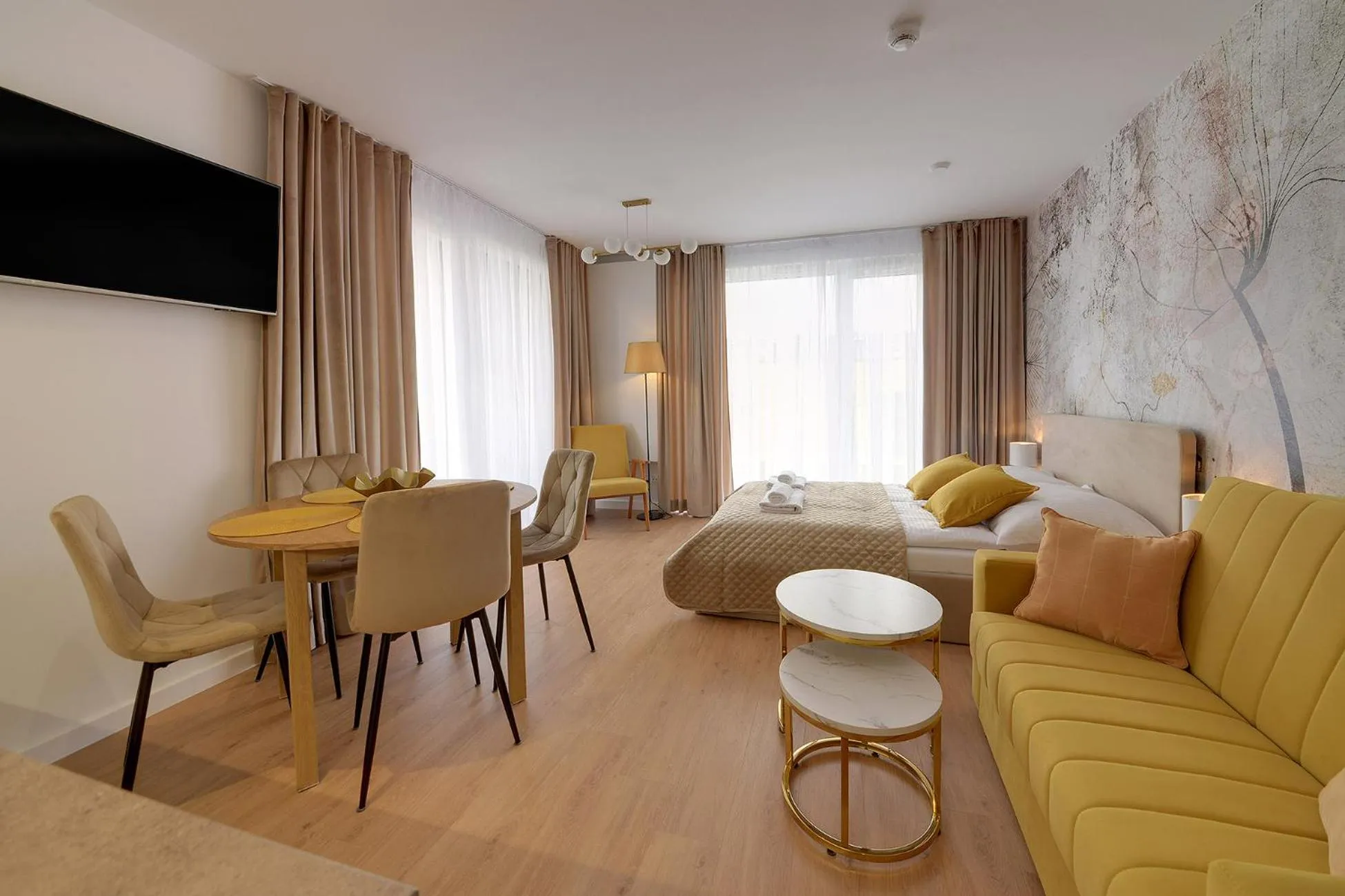 TV and multimedia in RentPlanet - Apartamenty IzerSKI Resort