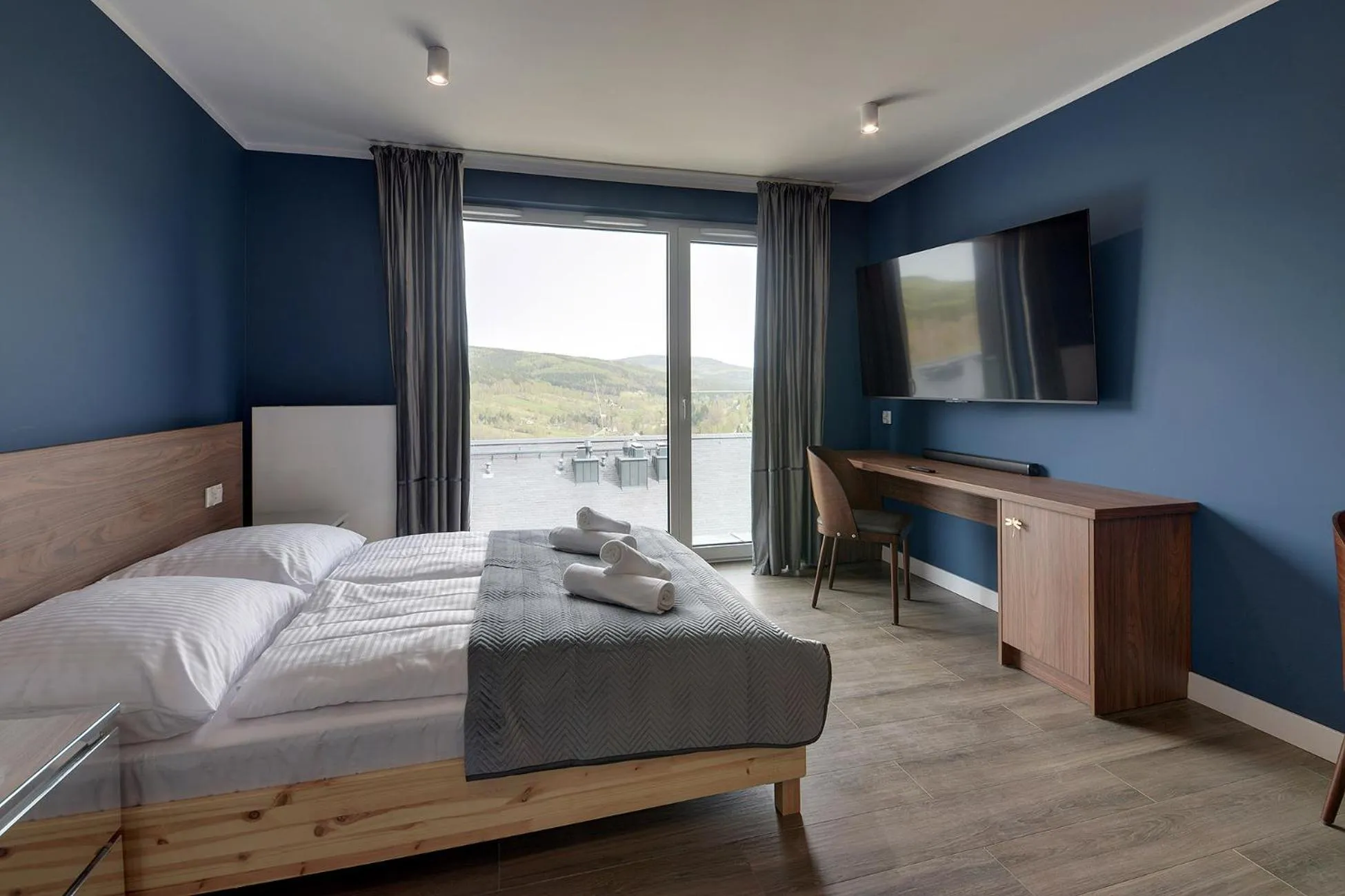 Bed in RentPlanet - Apartamenty IzerSKI Resort