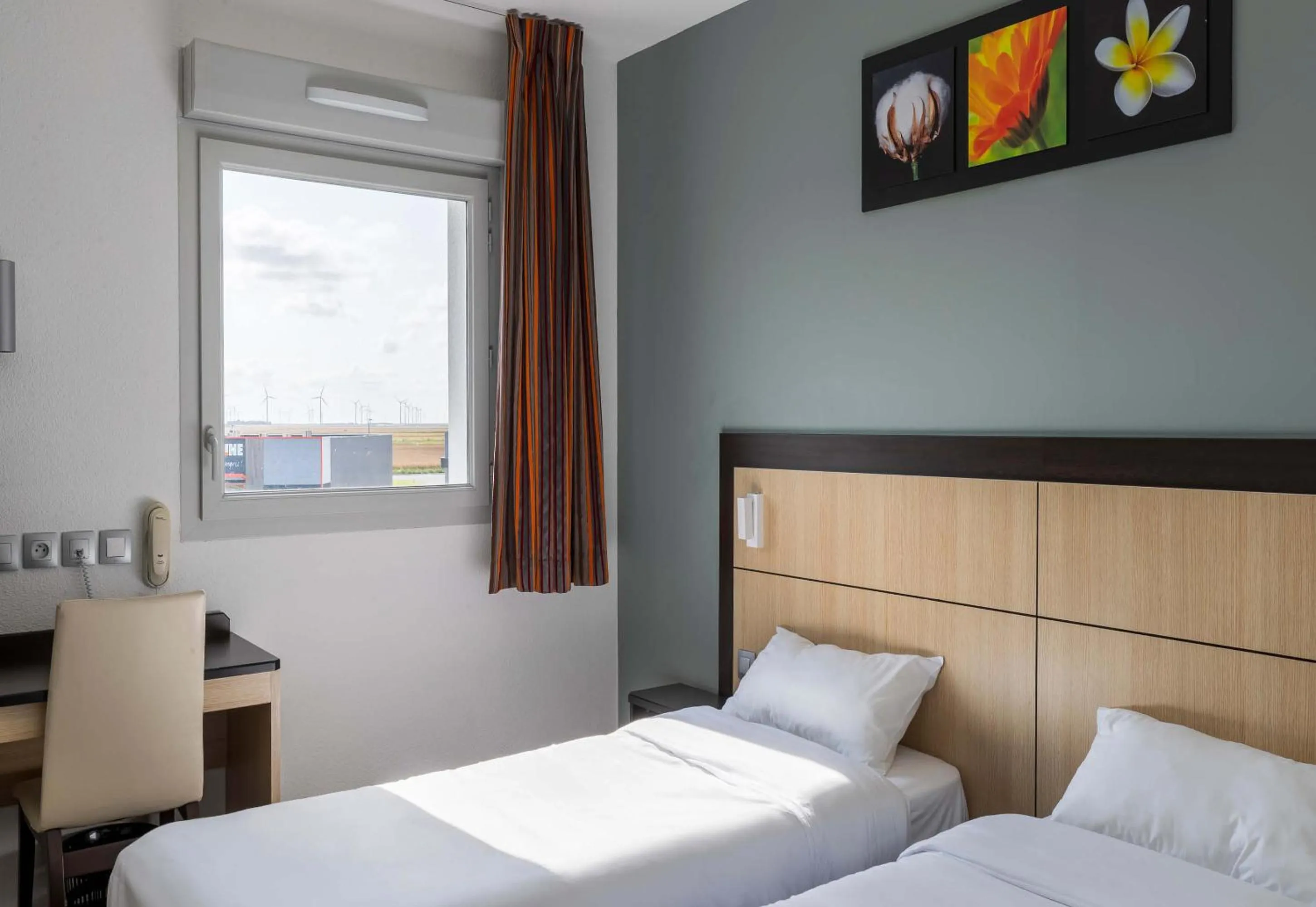 Bedroom, Bed in B&B HOTEL Romilly-sur-Seine