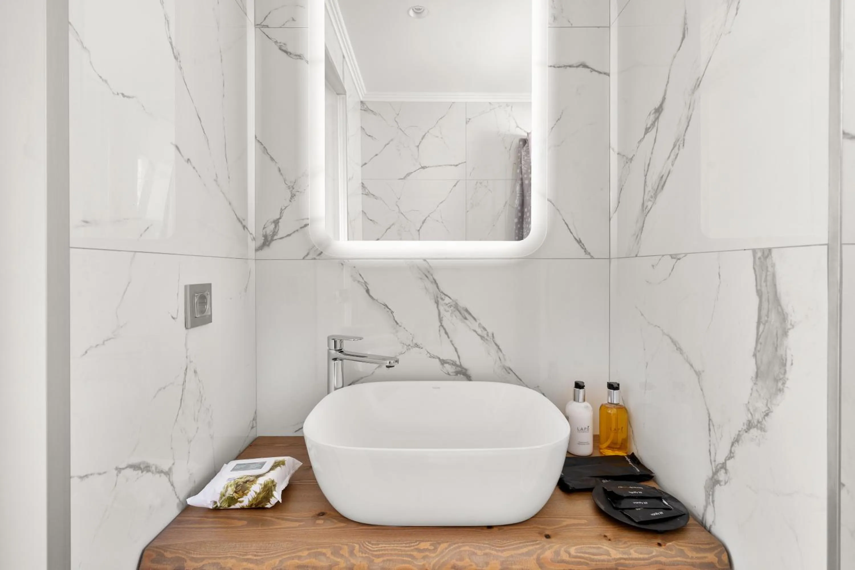 Bathroom in Sarah Luxury Rooms