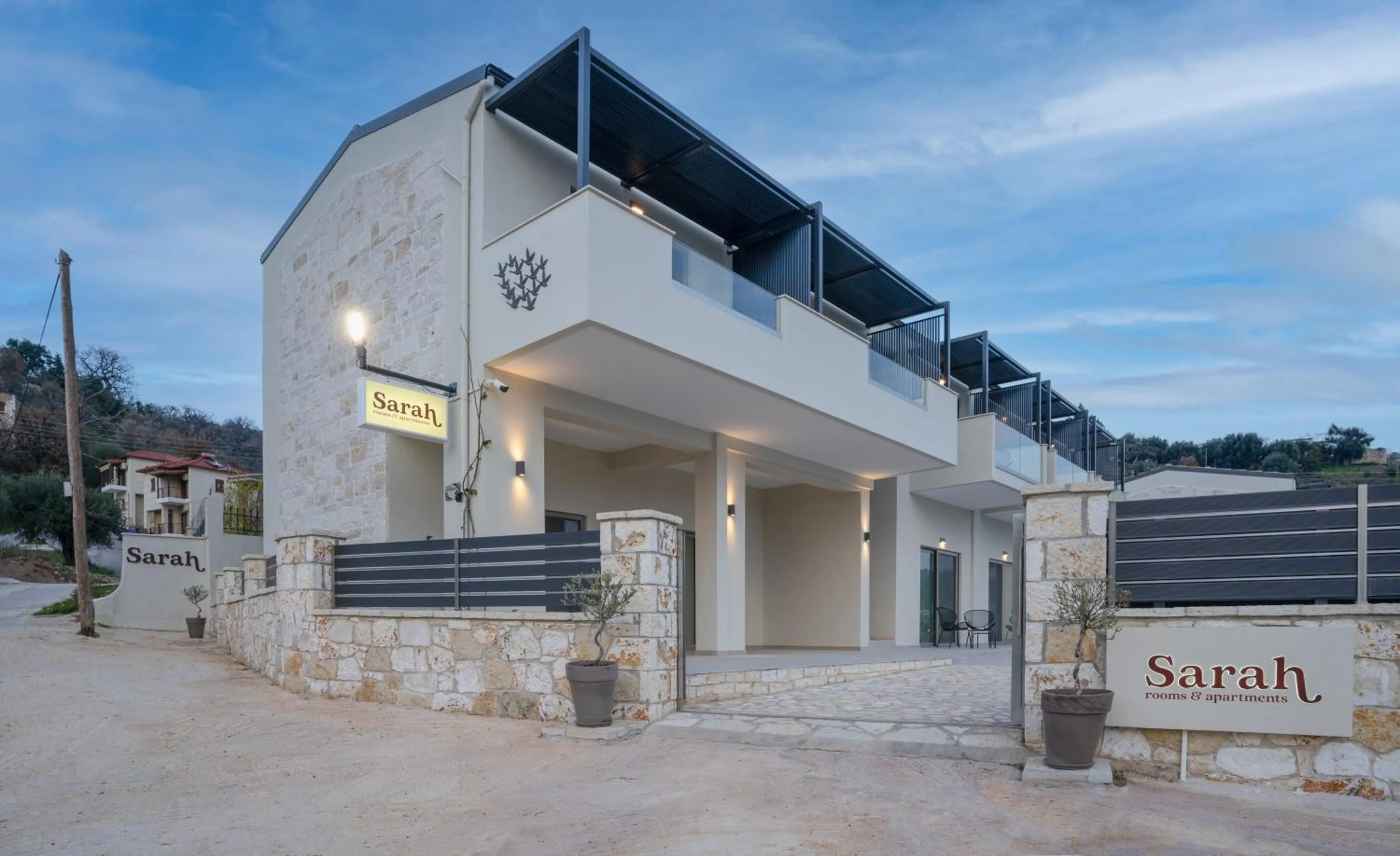 Property building in Sarah Luxury Rooms