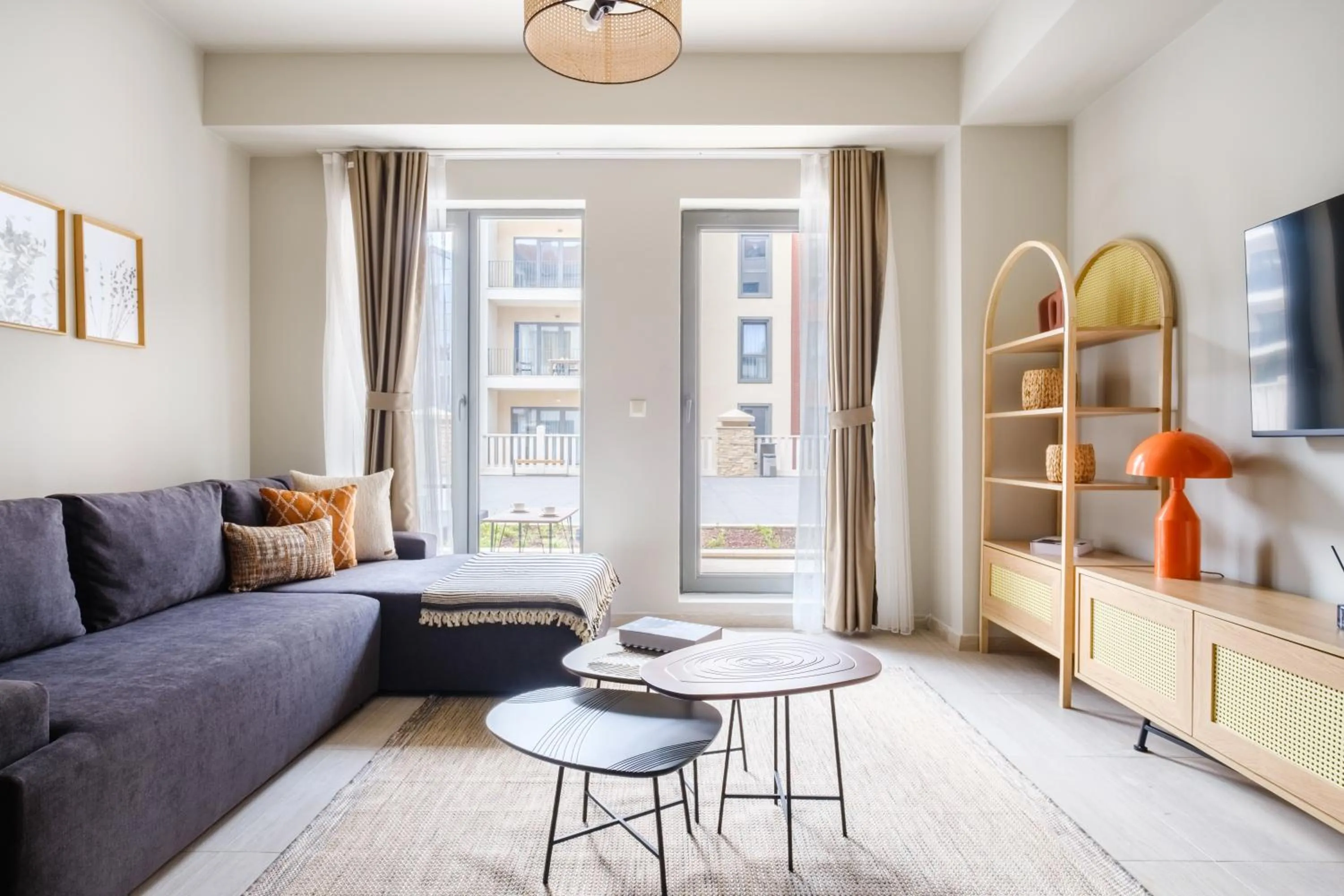 TV and multimedia in New Inn Hotel Cadde 54 Mall