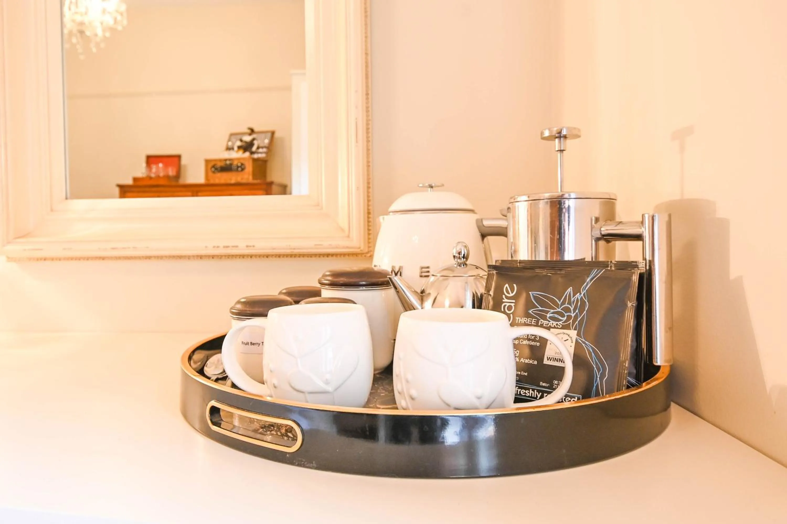Coffee/tea facilities in Morningside Cottage