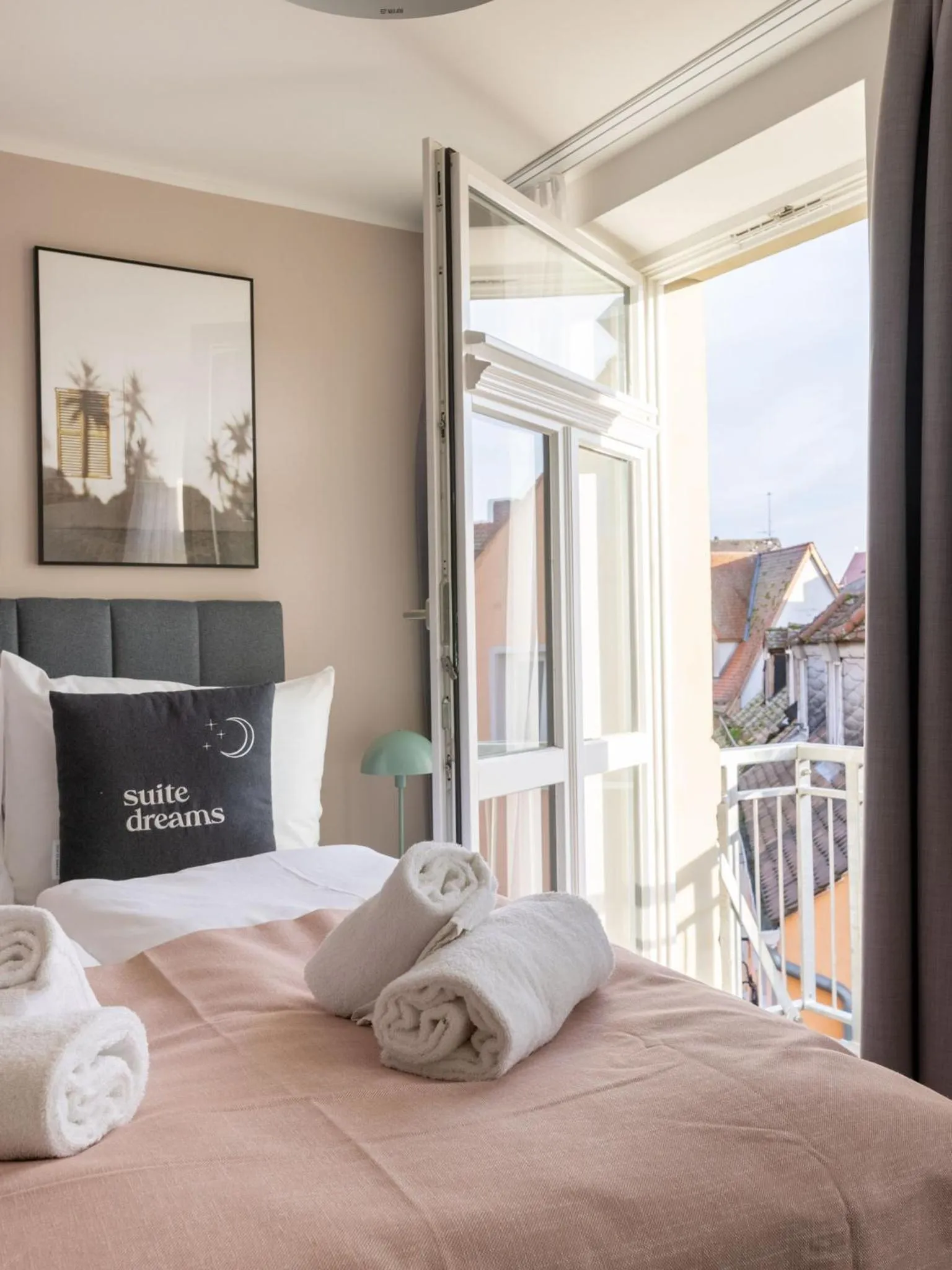 Bed in Limehome Bayreuth Spitalgasse