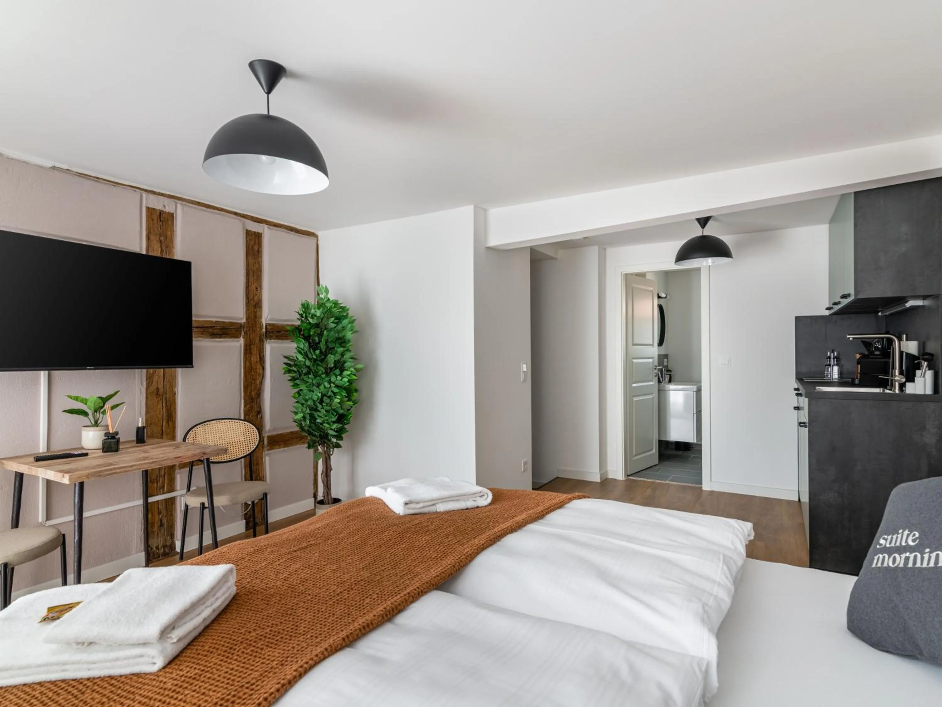 TV and multimedia, Bed in Limehome Bayreuth Spitalgasse