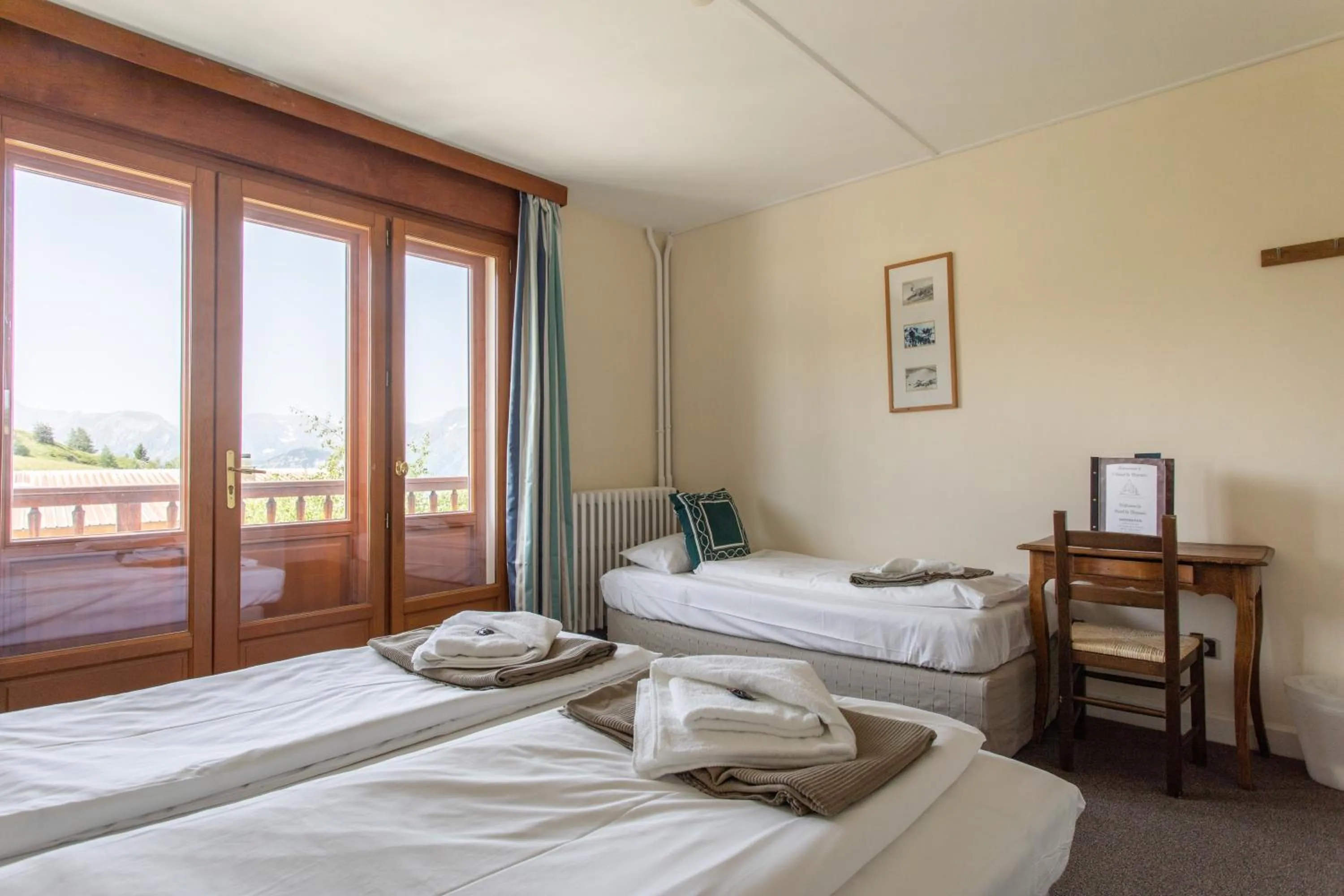 Bed in Hotel le Chamois