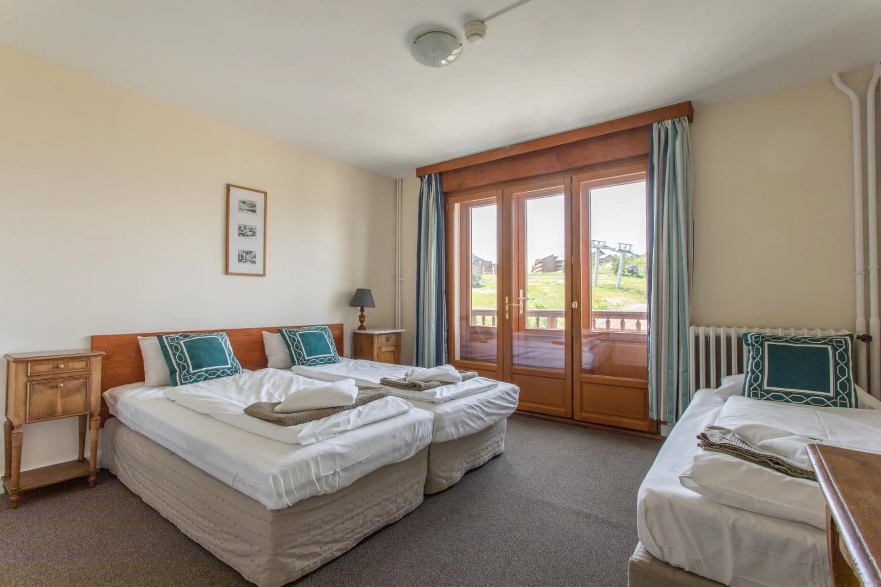 Bed in Hotel le Chamois