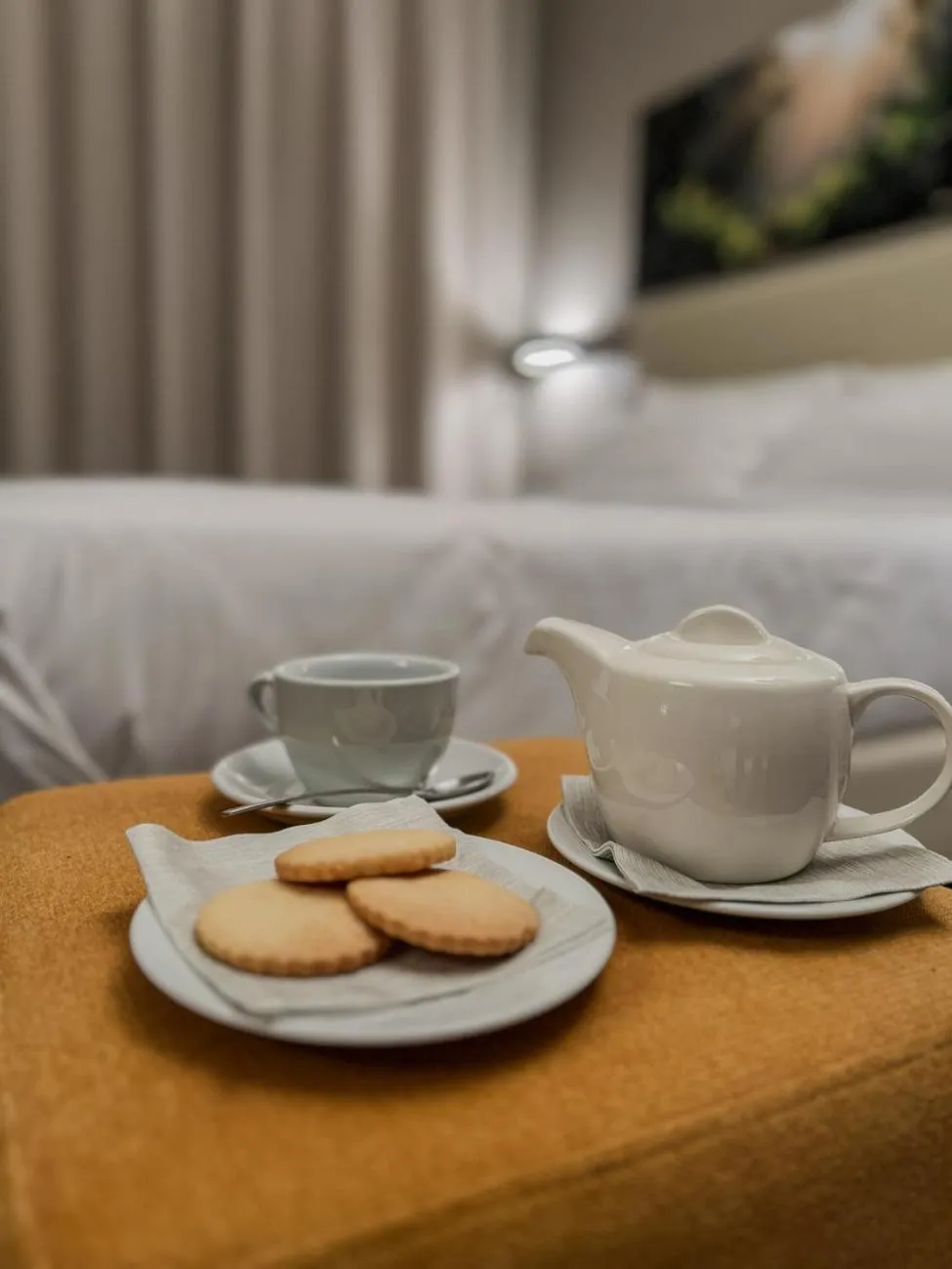 room service in Break Hotel