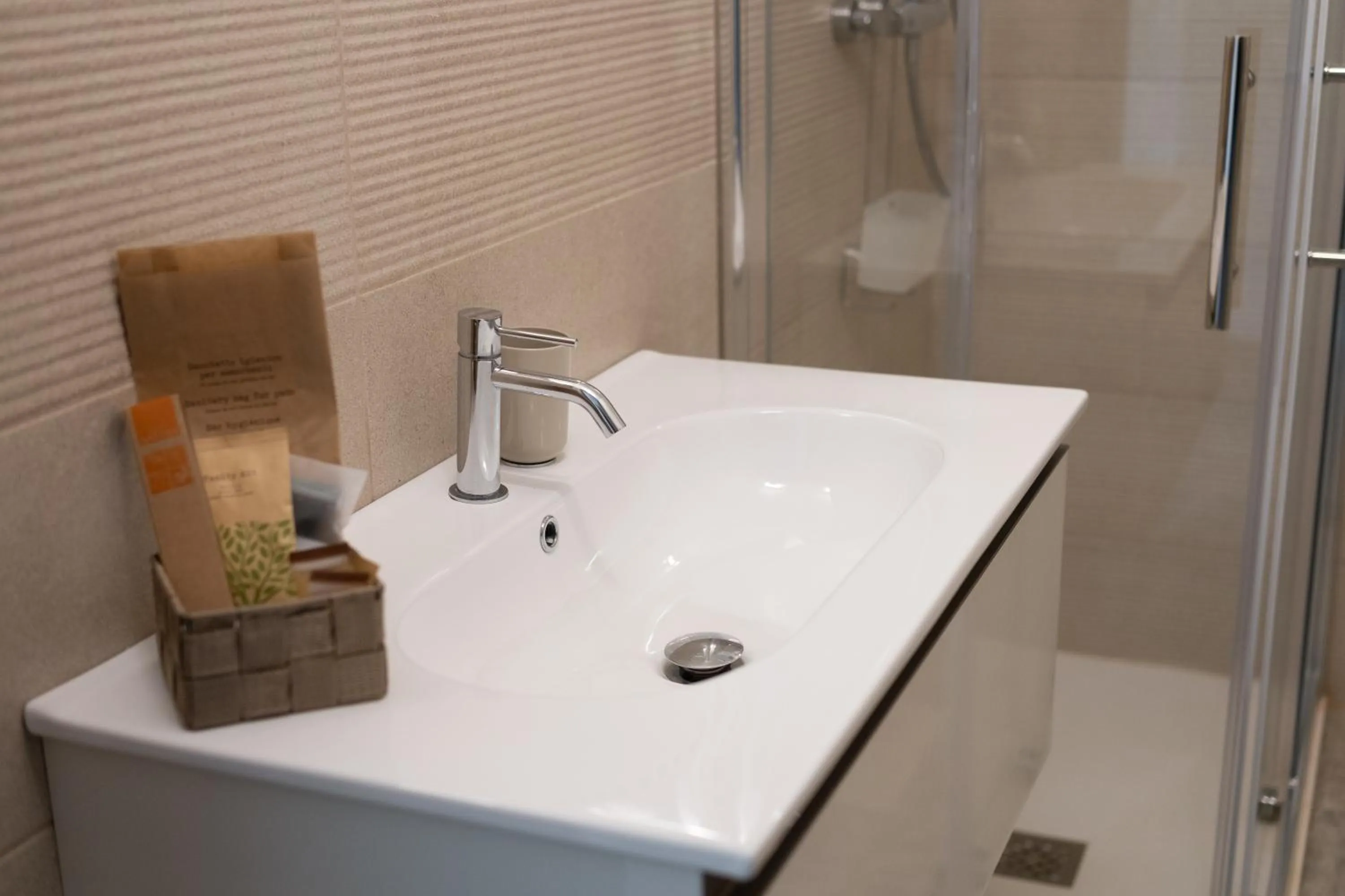 Shower in Il Riccio e la Castagna - Country House