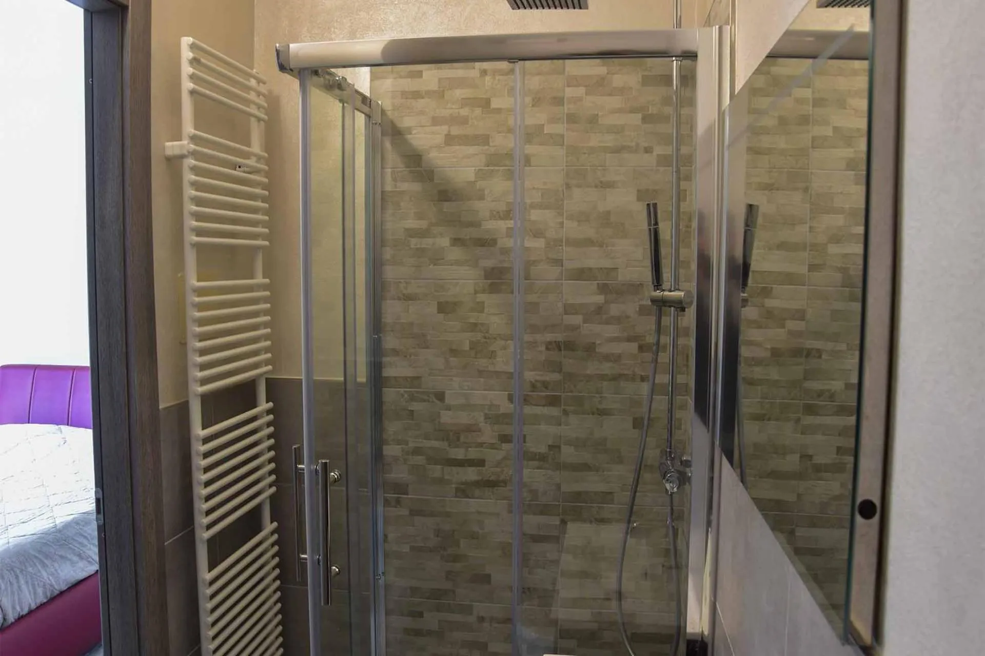 Shower in Il Riccio e la Castagna - Country House