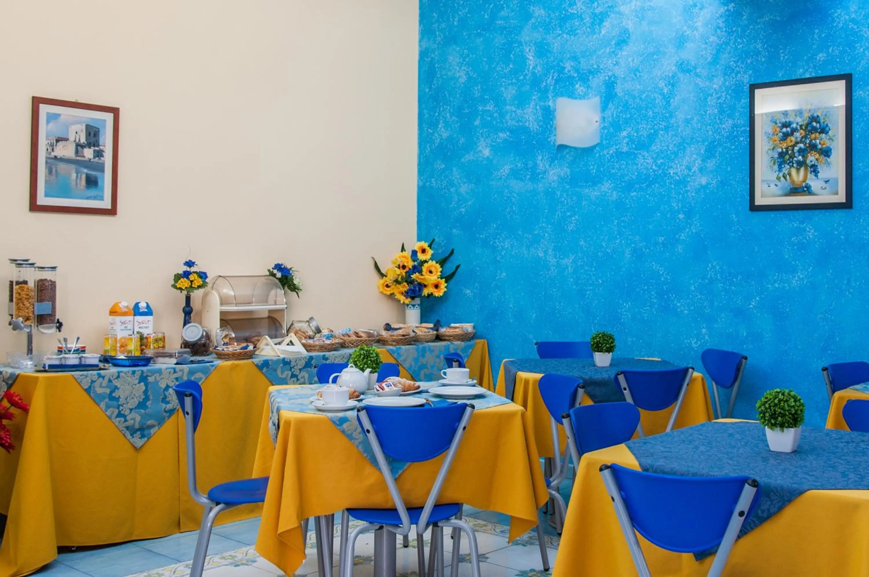 Area and facilities in Megaron Hotel