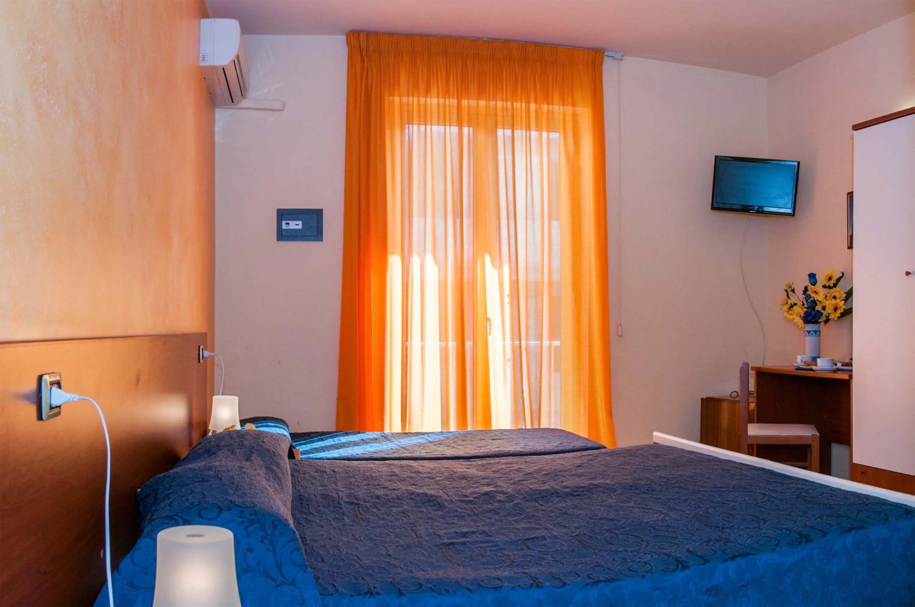 Photo of the whole room in Megaron Hotel