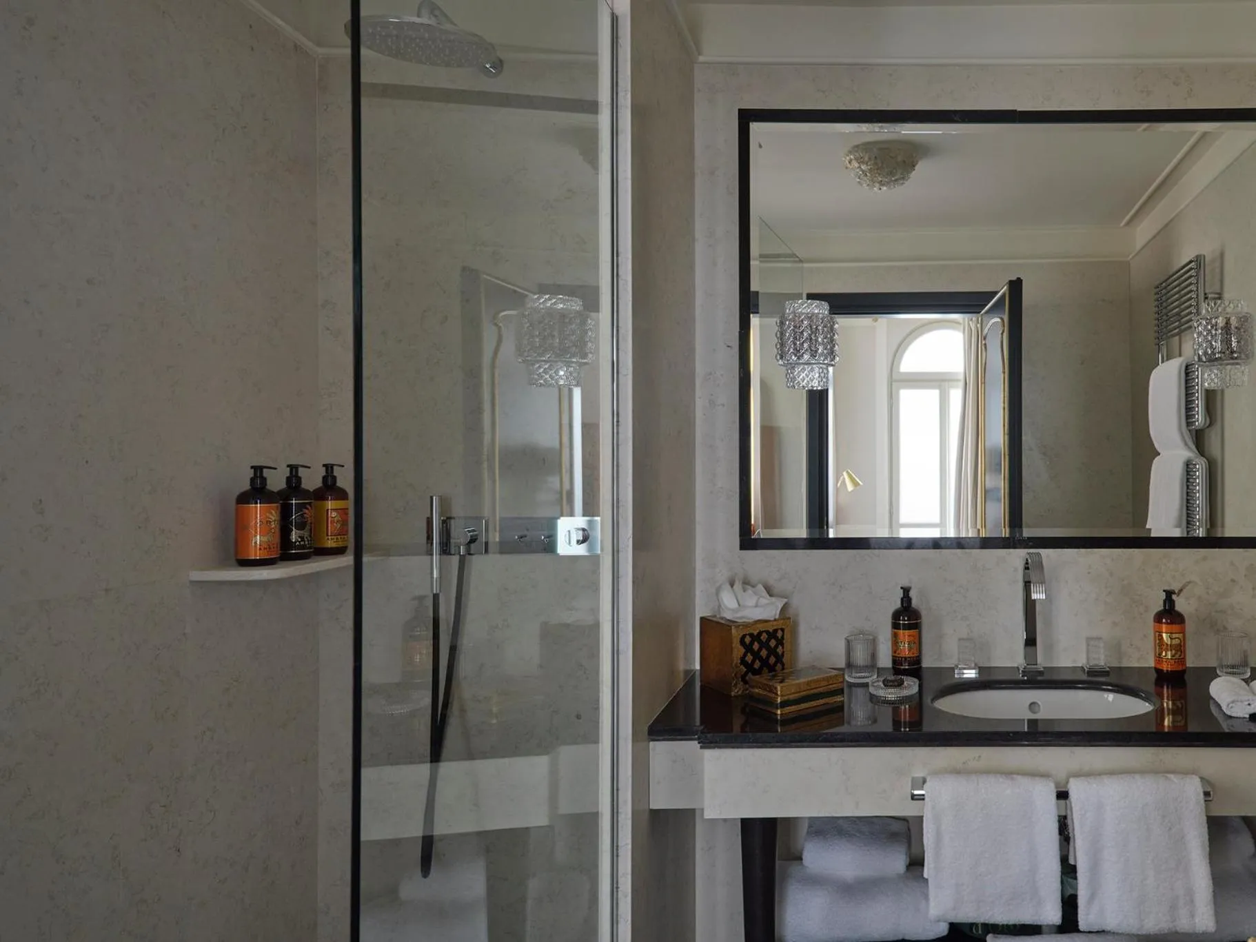 Shower in Violino d'Oro Venezia