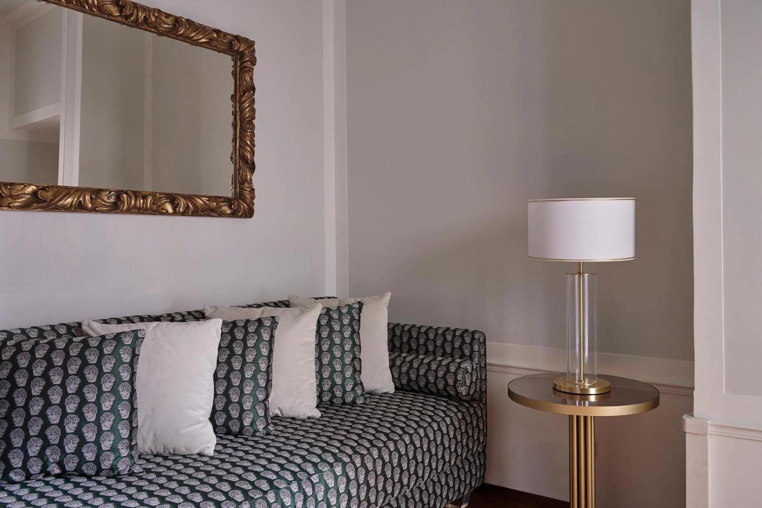 Seating area in Violino d'Oro Venezia