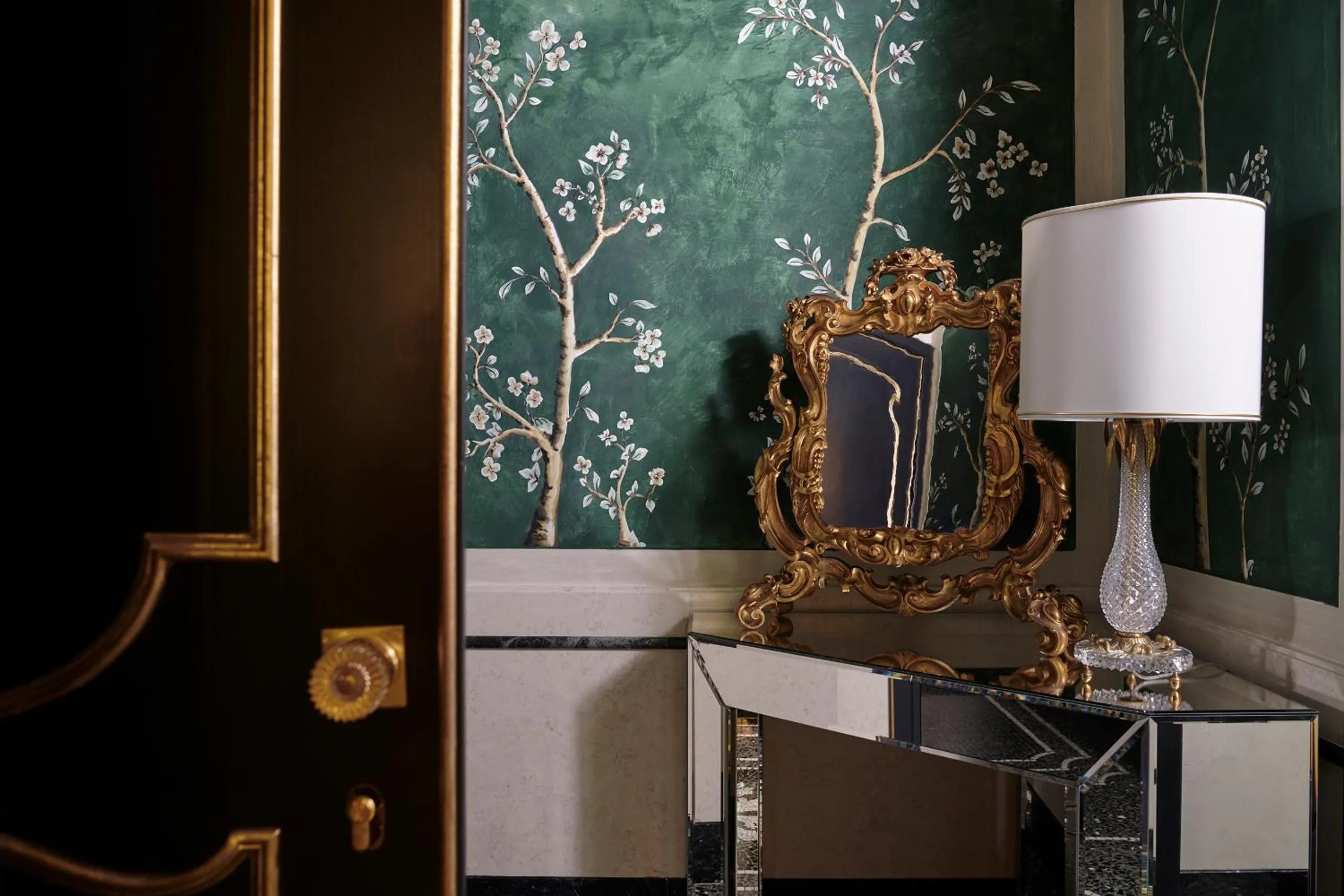 Decorative detail in Violino d'Oro Venezia