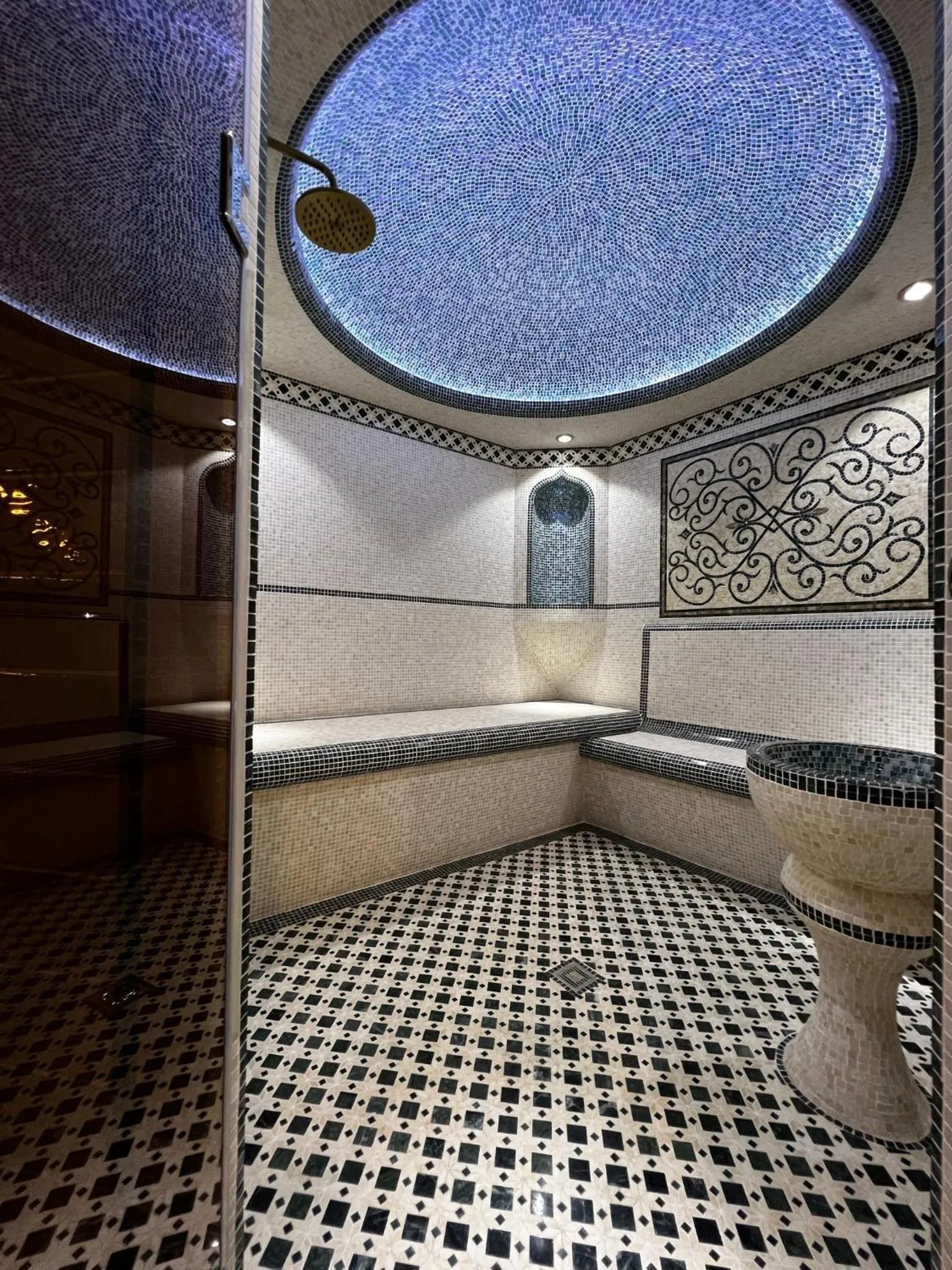 Sauna in King Plaza Hotel