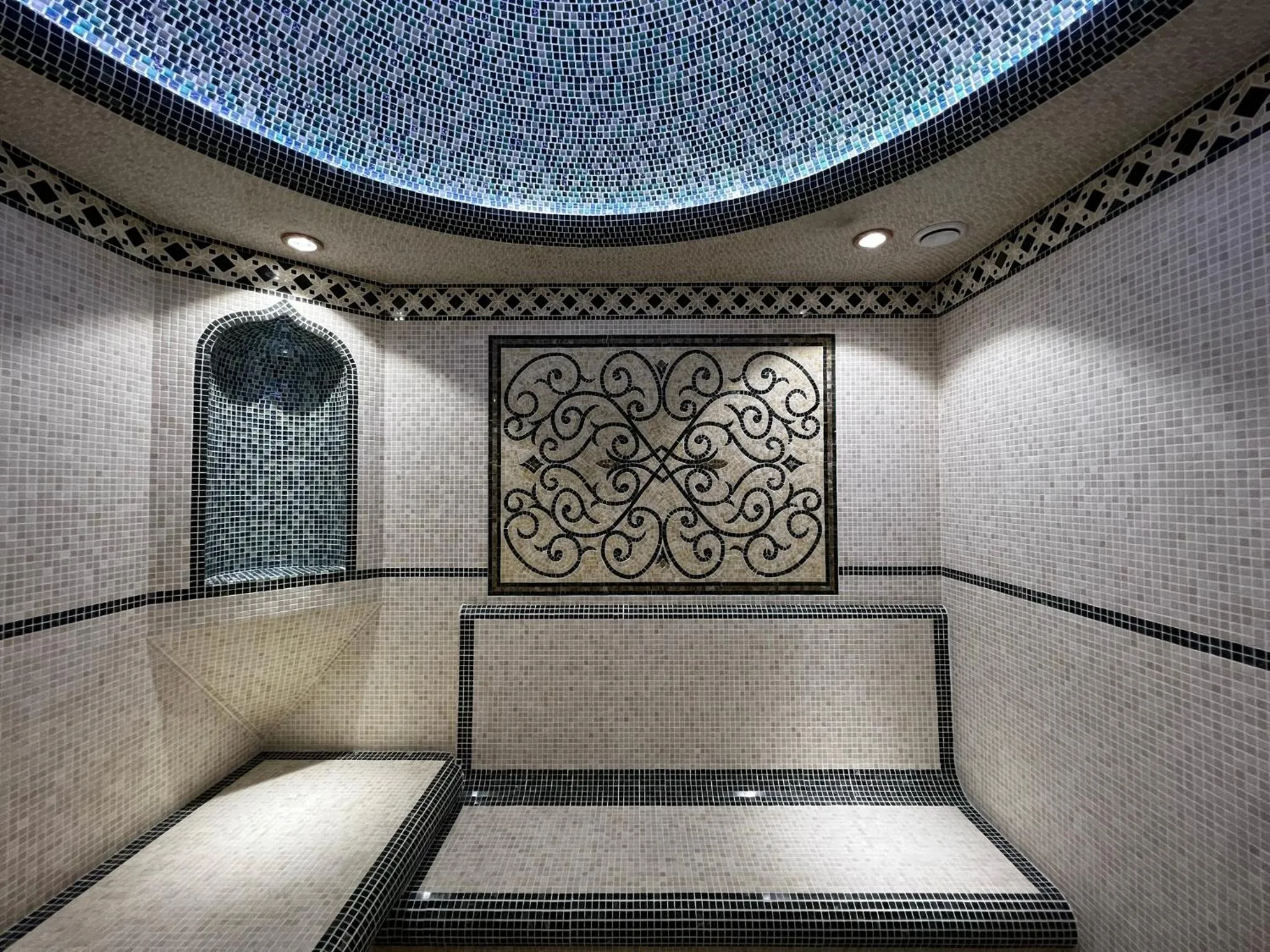 Sauna in King Plaza Hotel