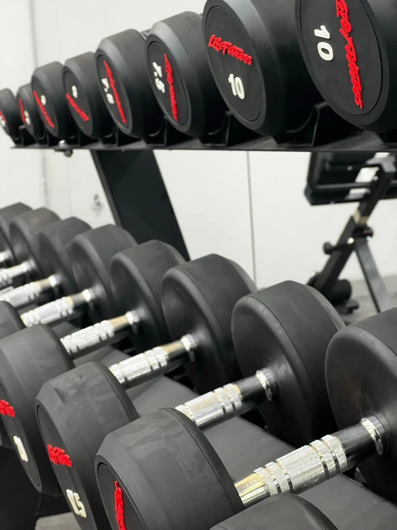 Fitness centre/facilities in King Plaza Hotel