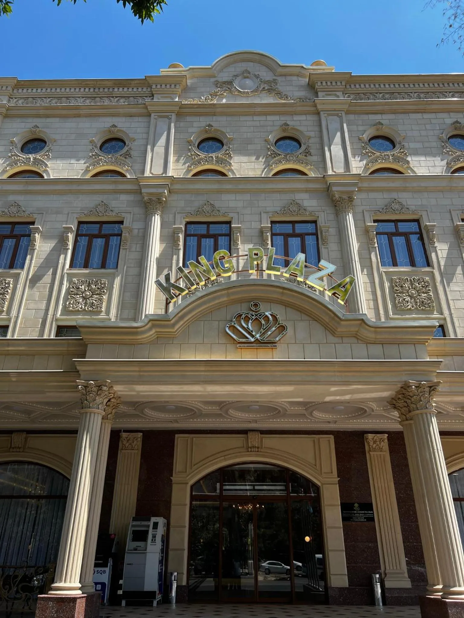 Facade/entrance in King Plaza Hotel