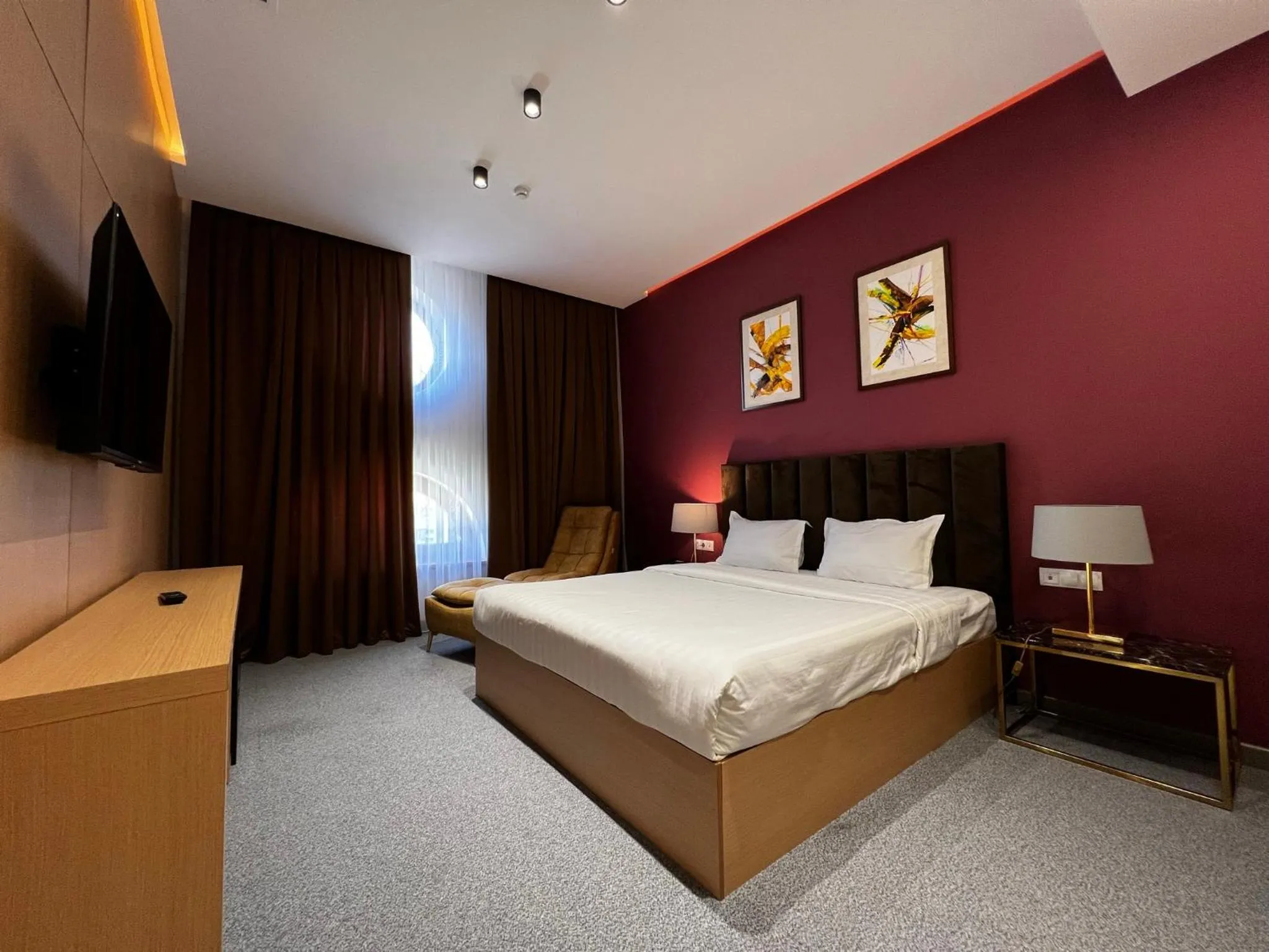 Bed in King Plaza Hotel