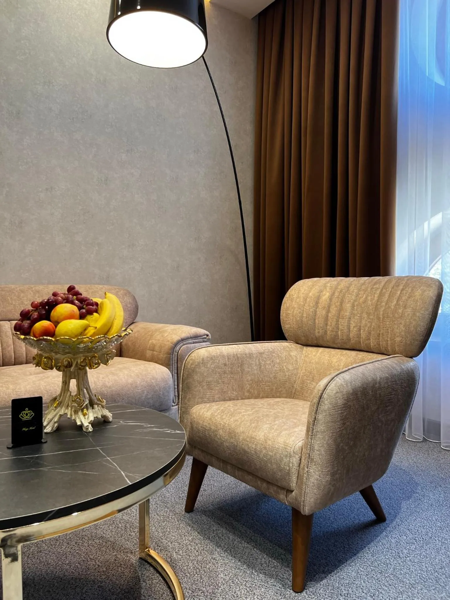 Seating area in King Plaza Hotel