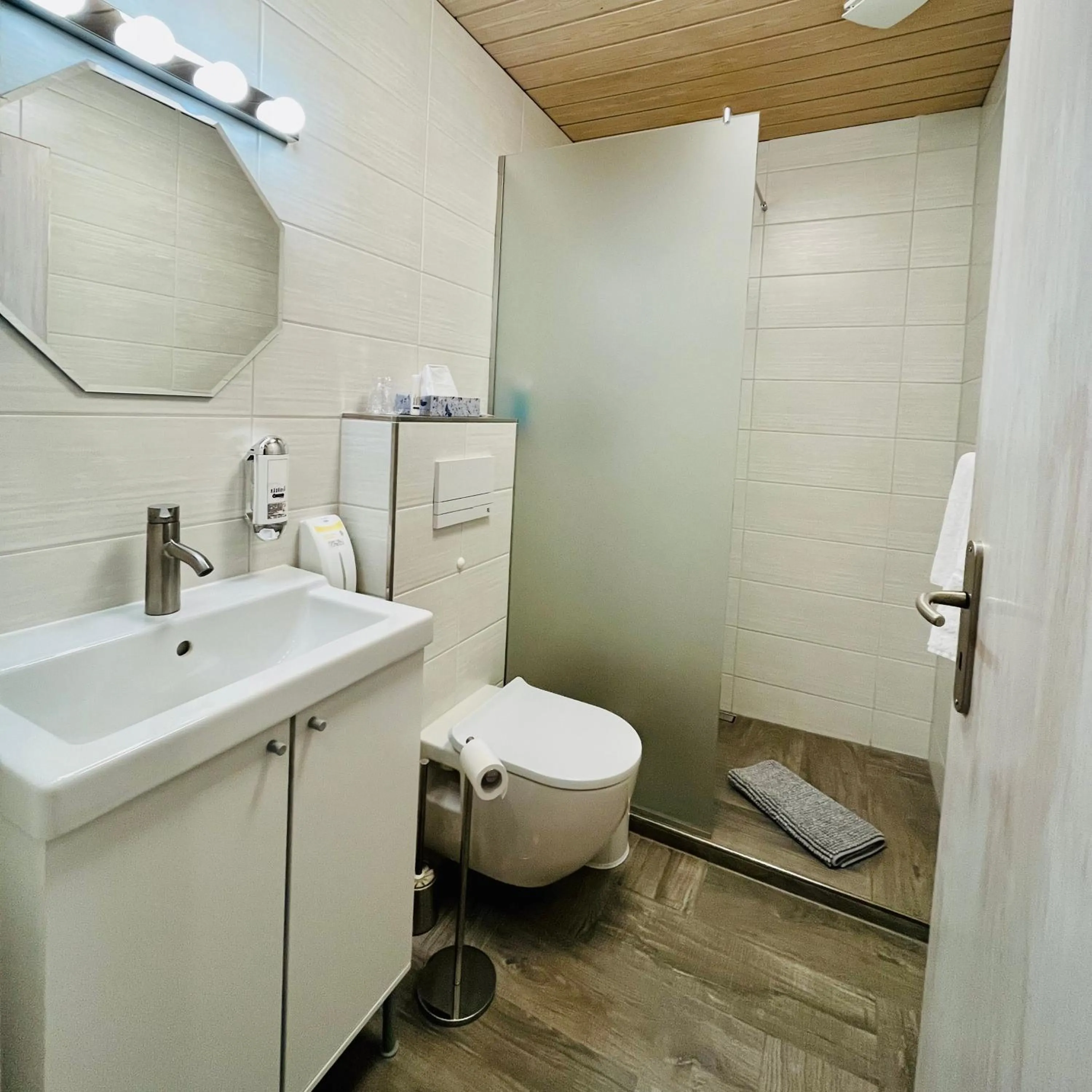 Shower in Georgenberg