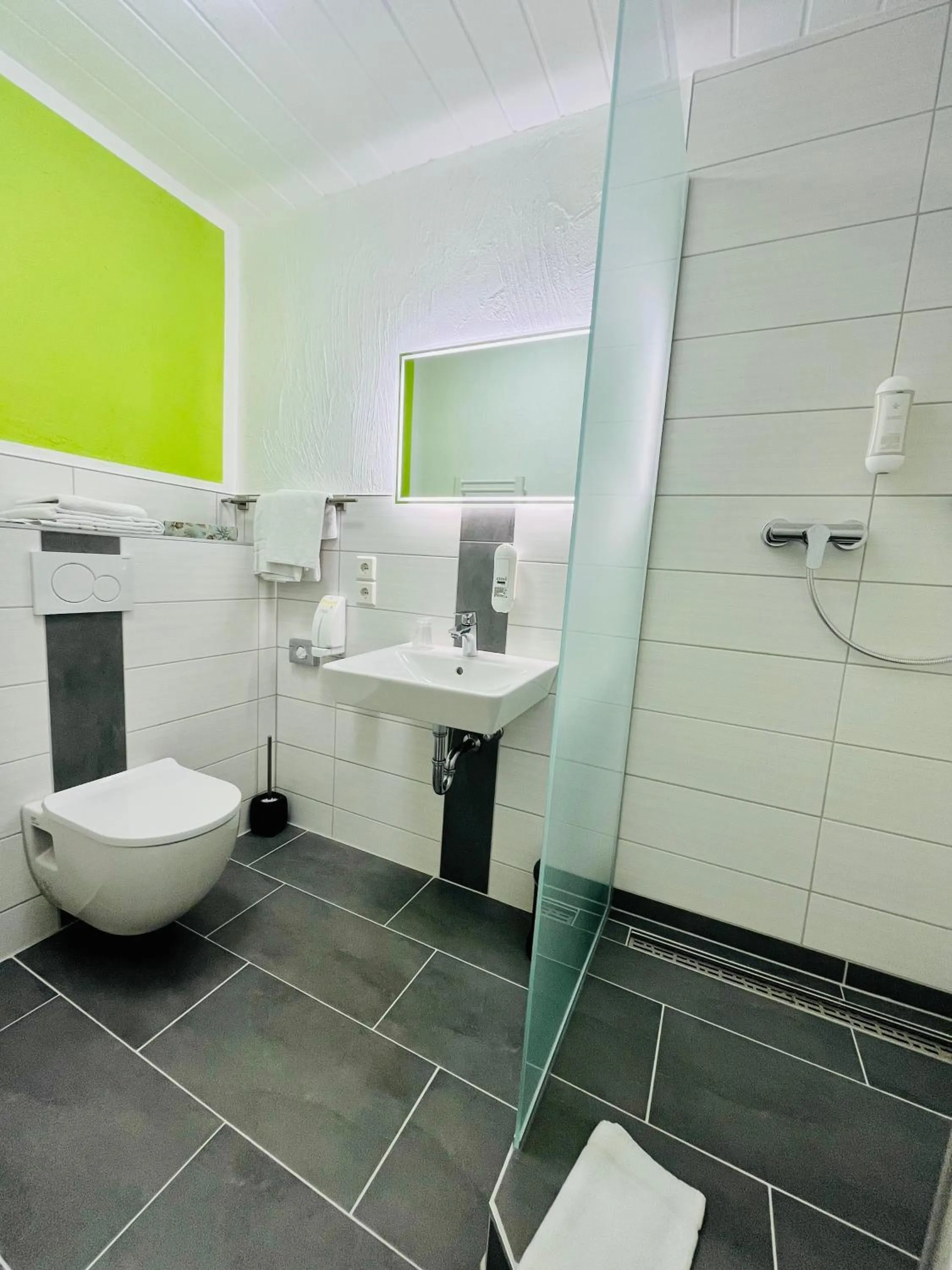 Shower in Georgenberg