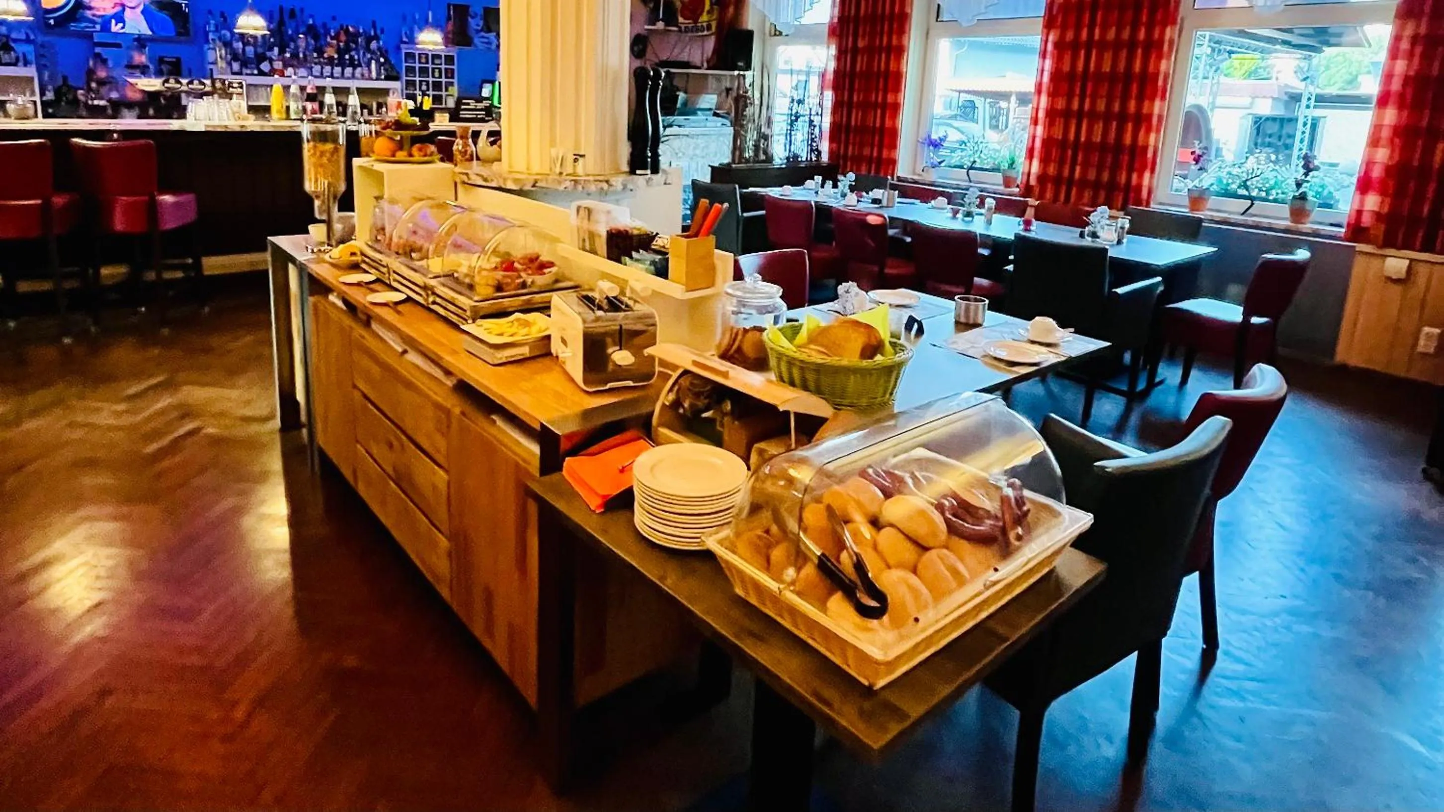 Restaurant/places to eat in Georgenberg