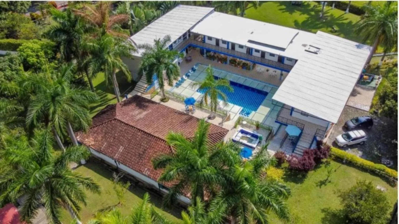 Property building in Hotel Villa Alicia