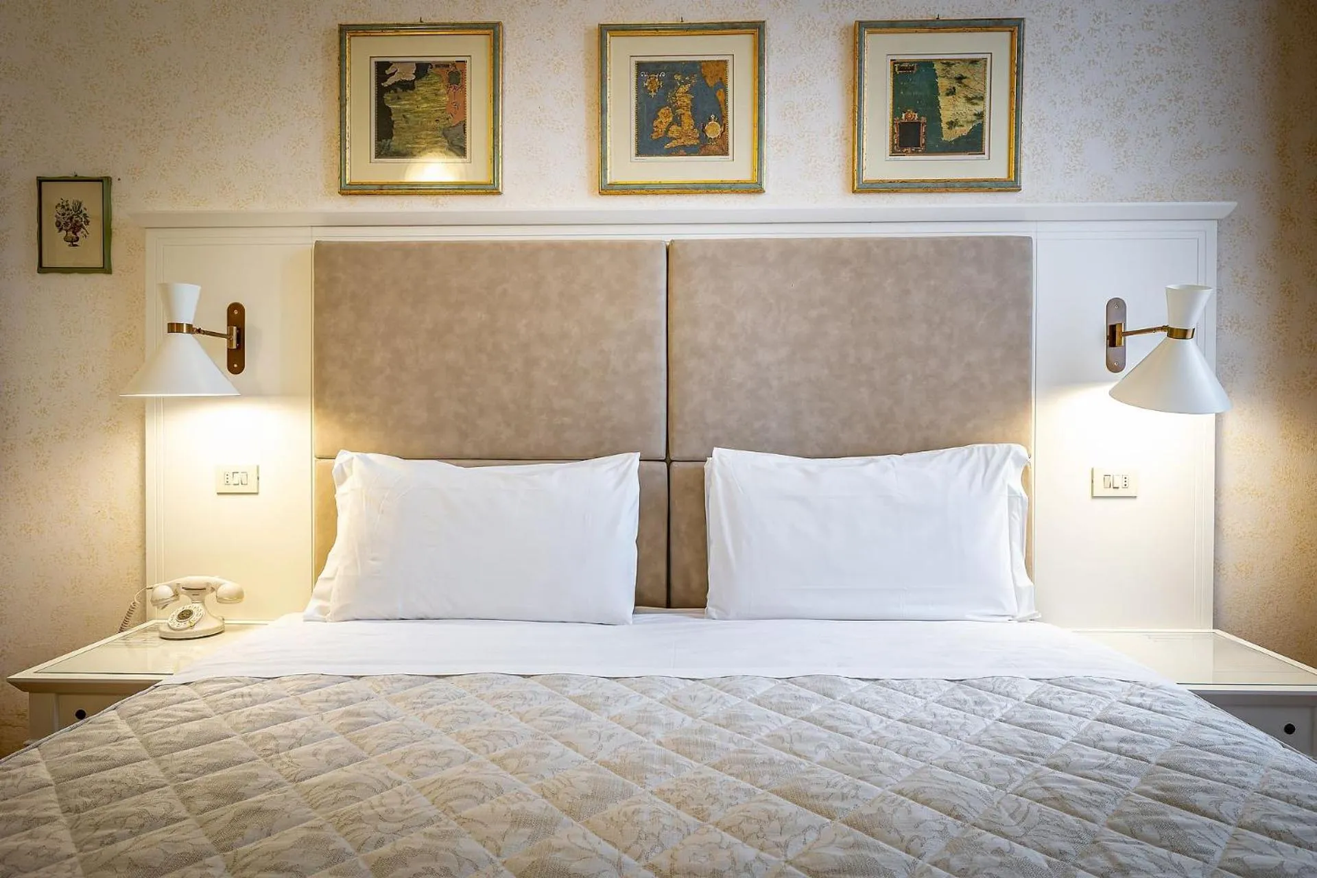 Bed in Hotel Alessandra