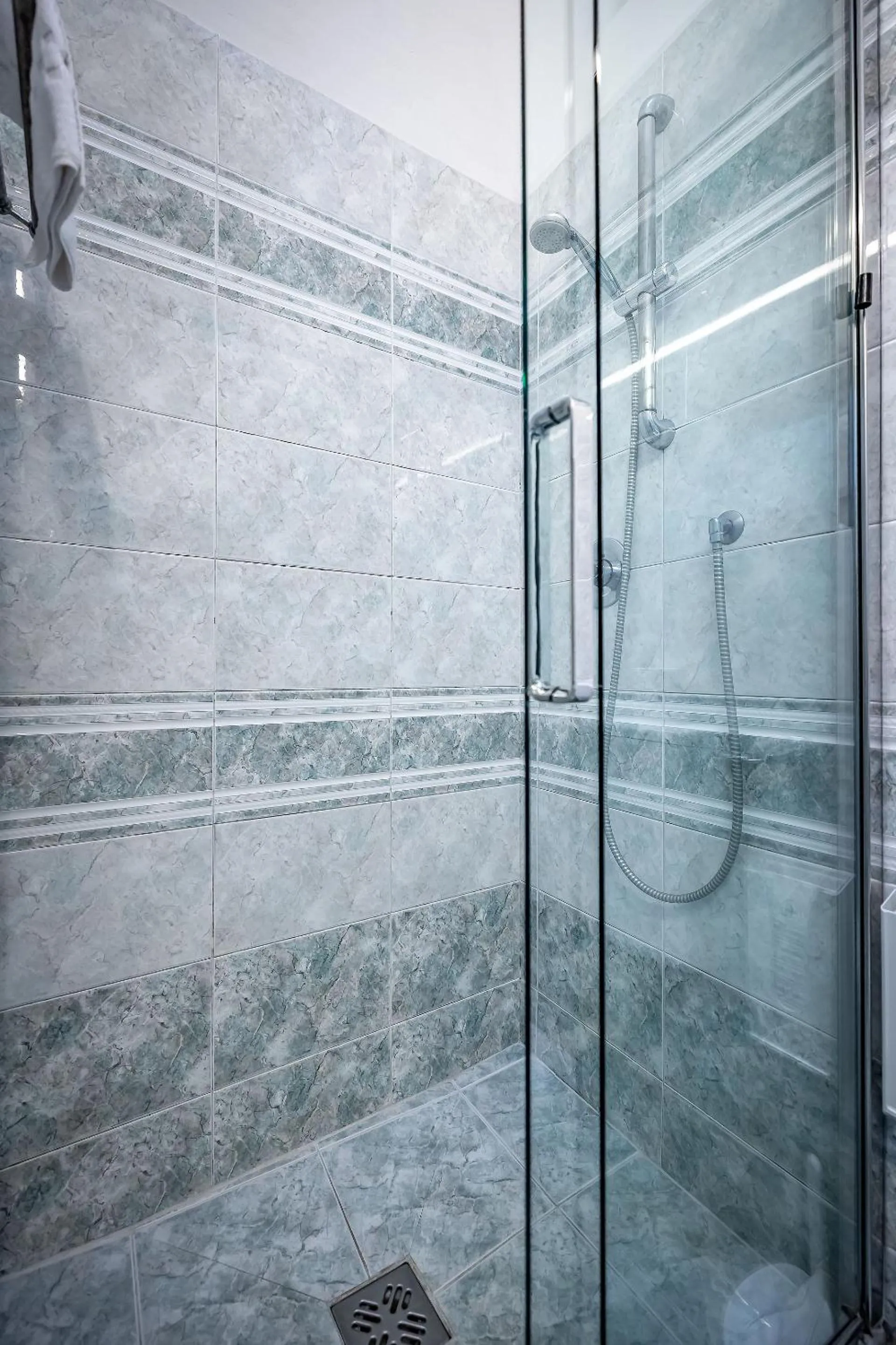 Shower in Hotel Alessandra