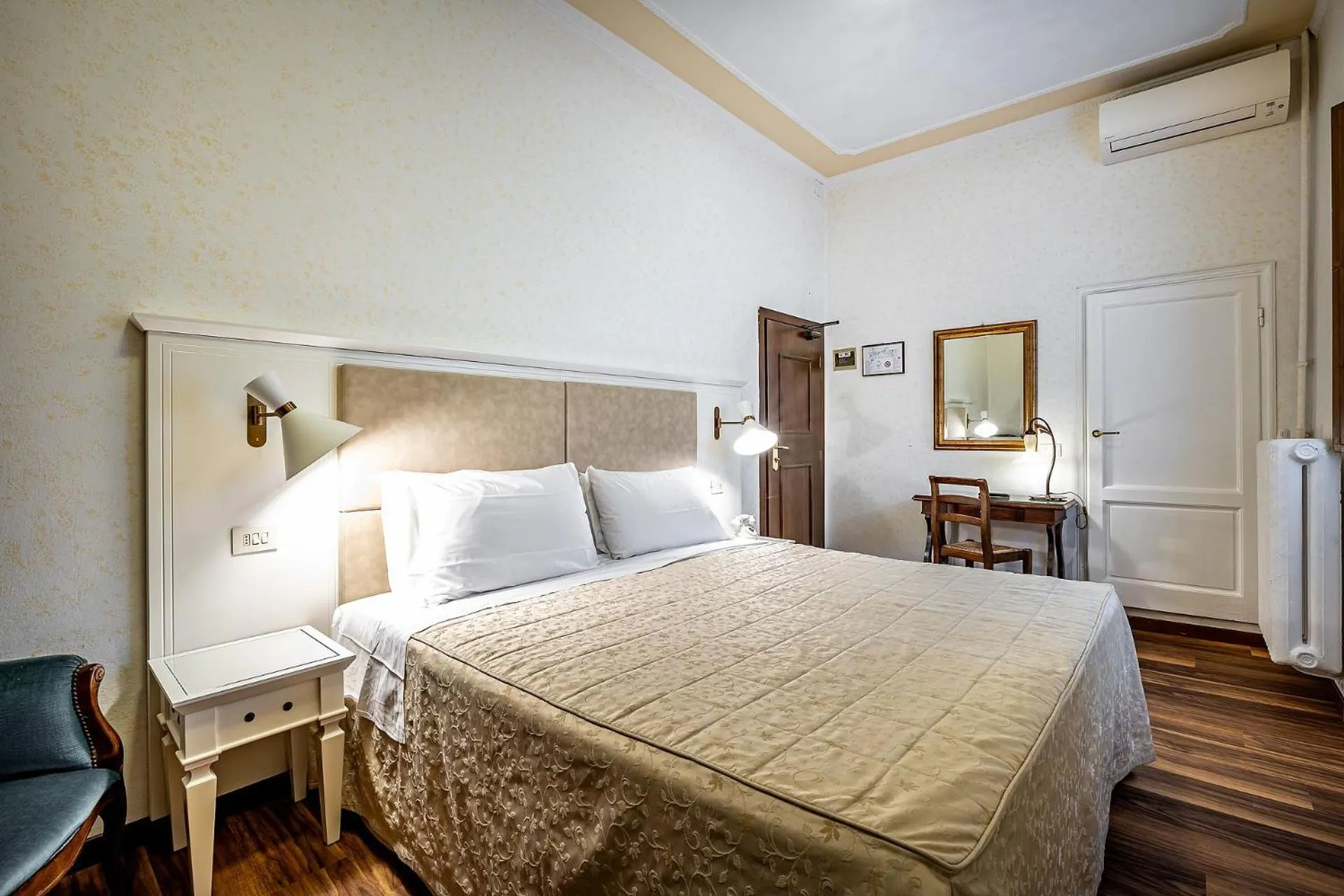 Bed in Hotel Alessandra