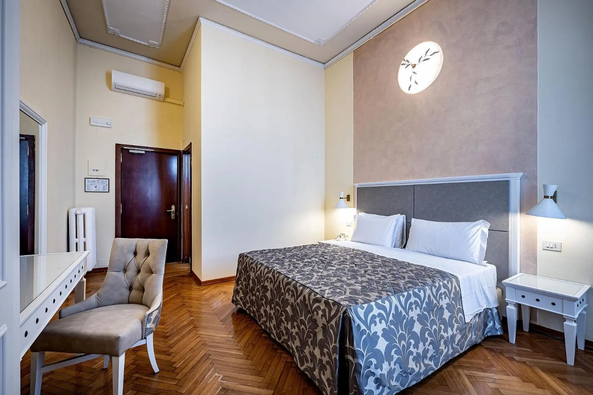 Photo of the whole room, Bed in Hotel Alessandra