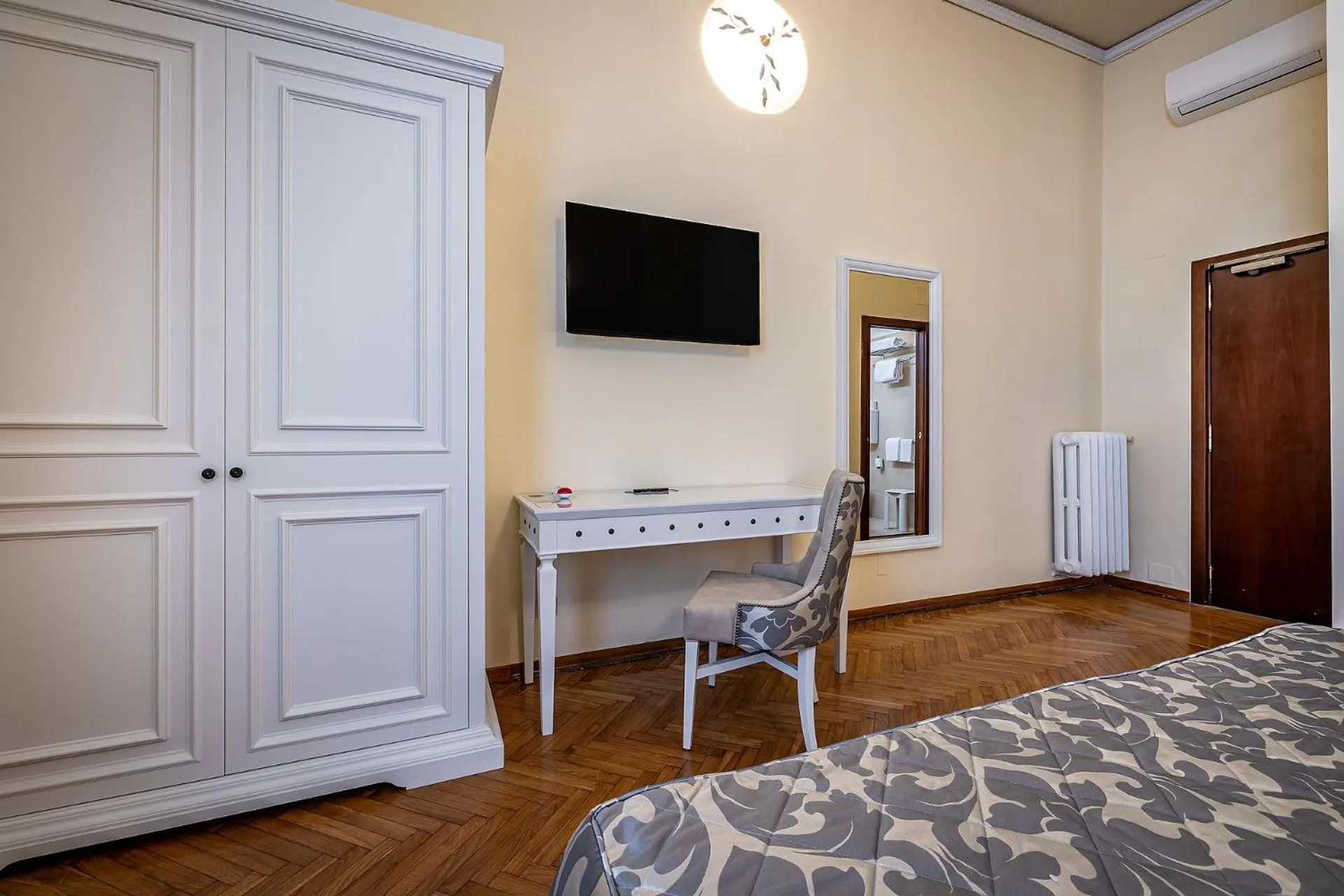 Photo of the whole room, Bed in Hotel Alessandra