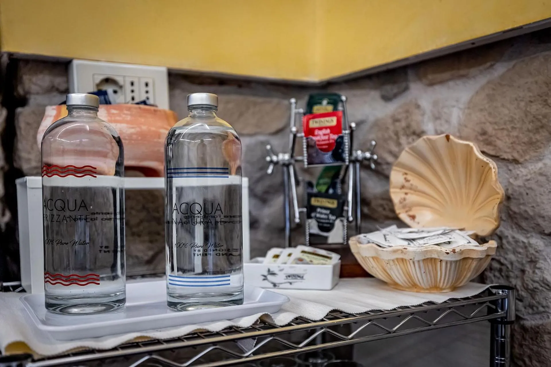 Restaurant/places to eat in Hotel Alessandra