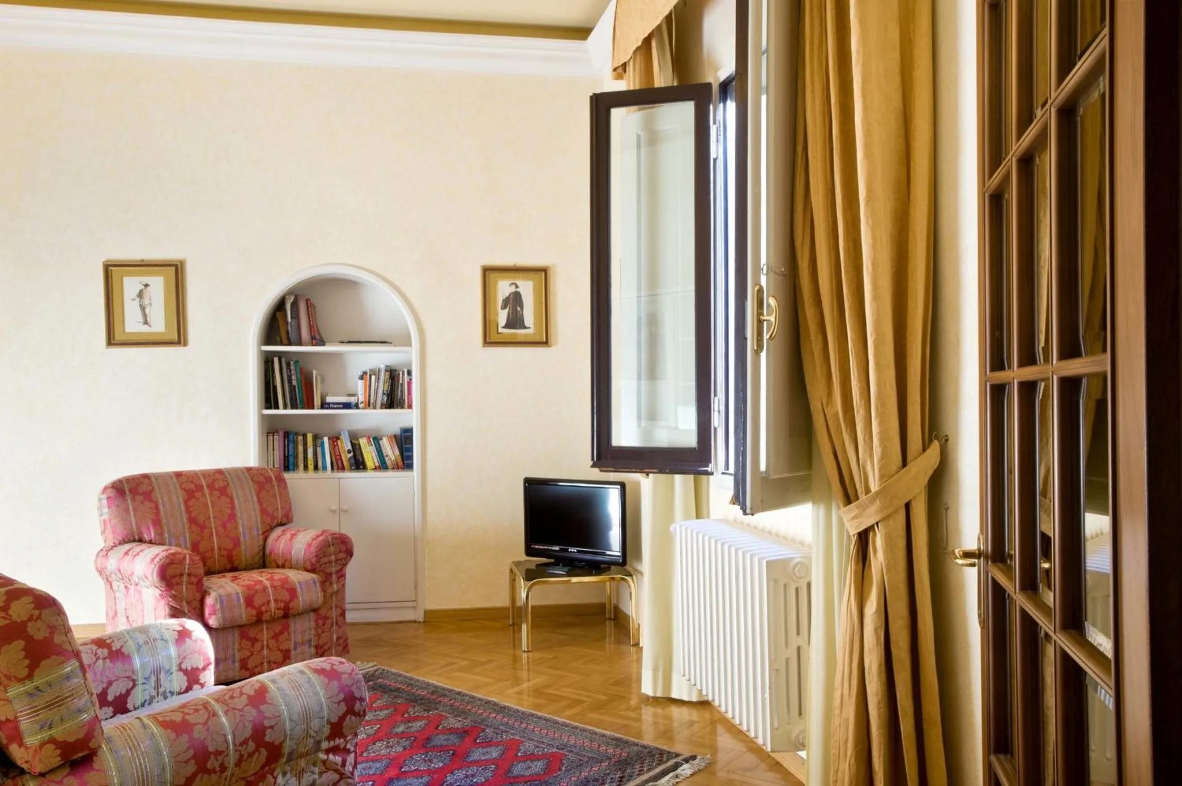 TV and multimedia in Hotel Alessandra