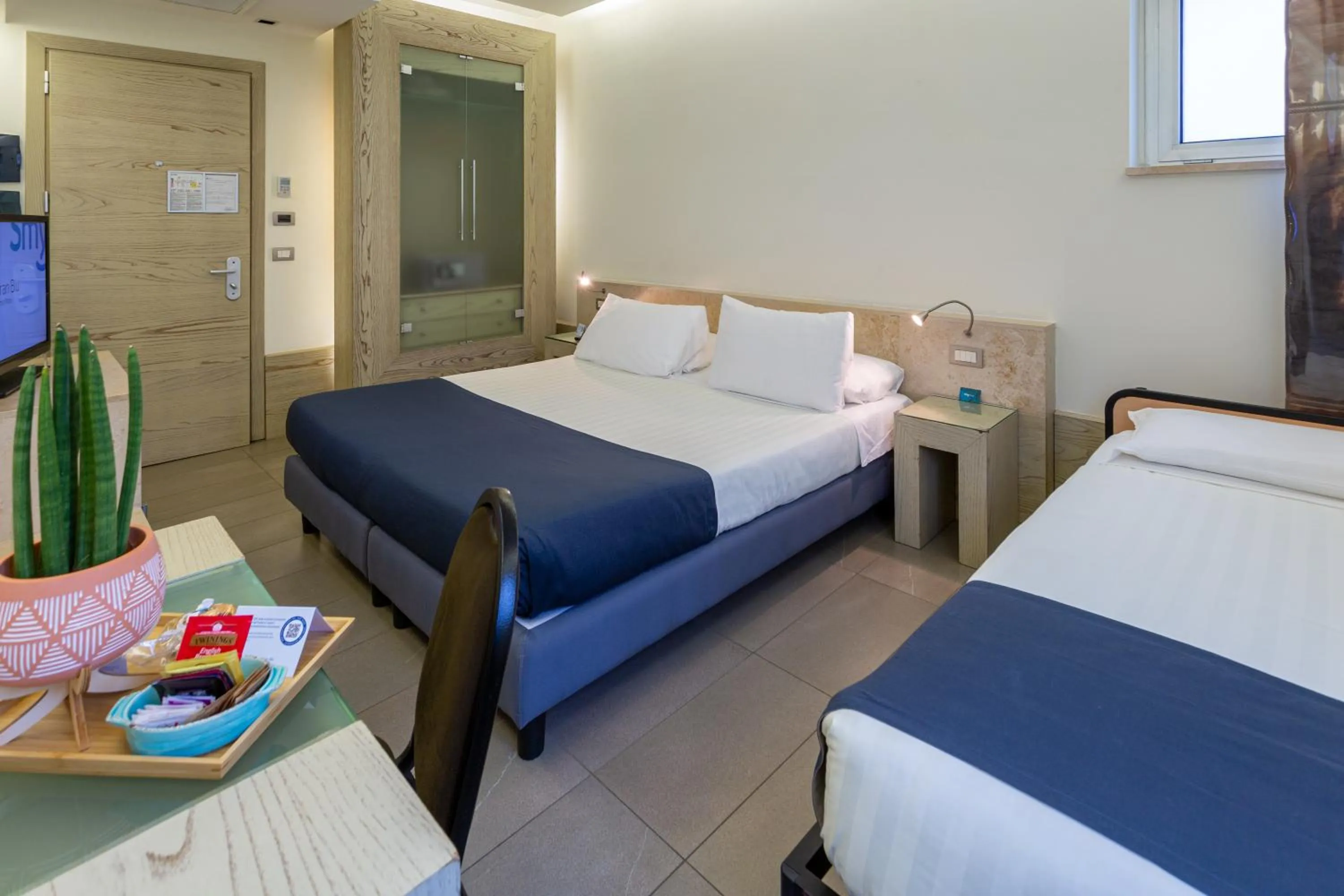 Bedroom, Bed in Smy Aran Blu Roma Mare