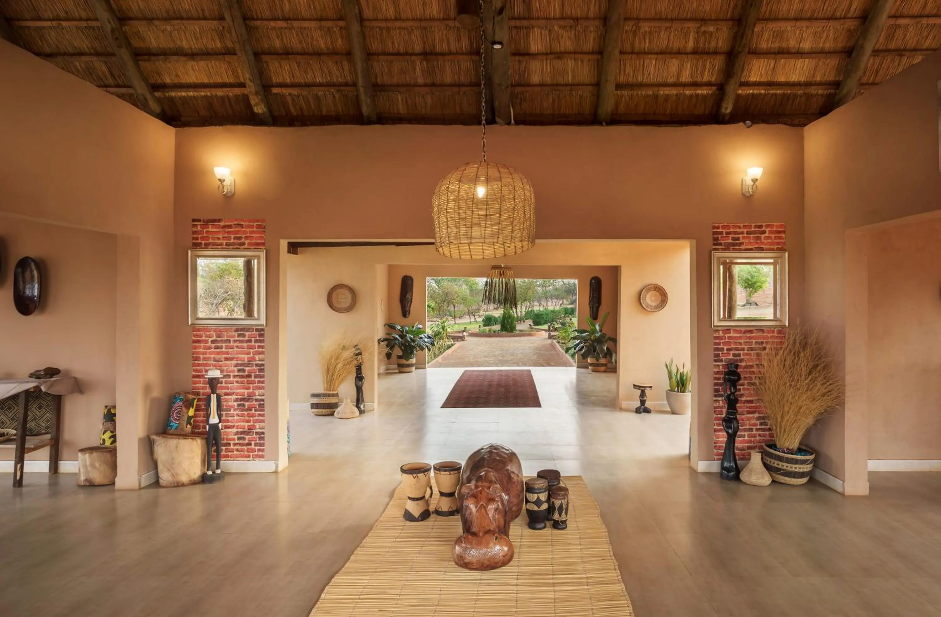 Lobby or reception, Bed in The Nkhosi Livingstone Lodge and Spa