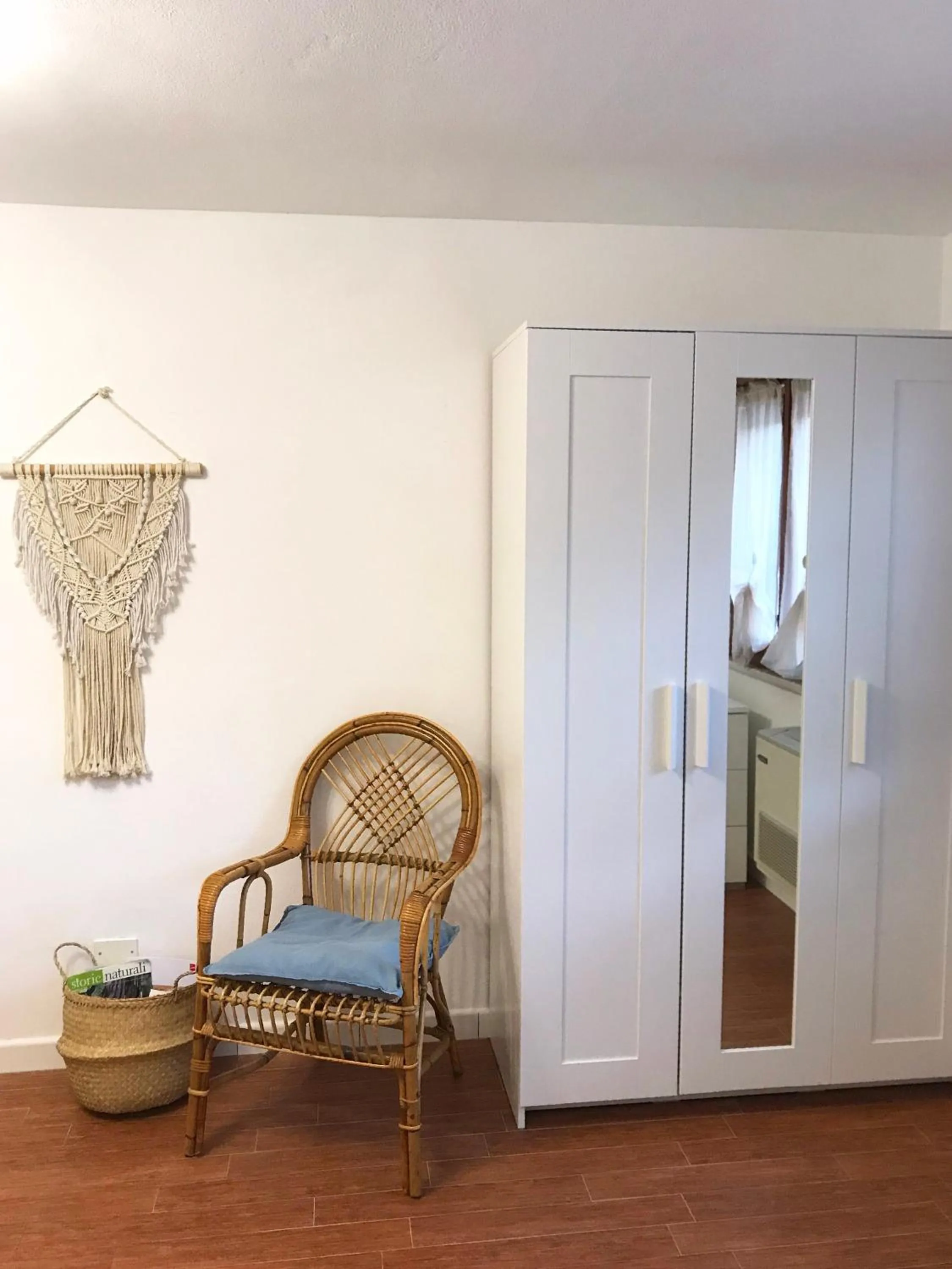 wardrobe in B&B La Bohème Porto Garibaldi