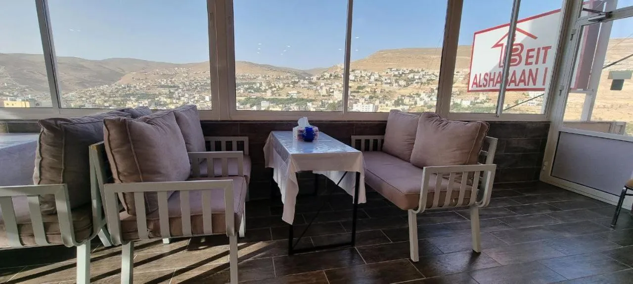 Restaurant/places to eat in Beit Alshabaan Inn