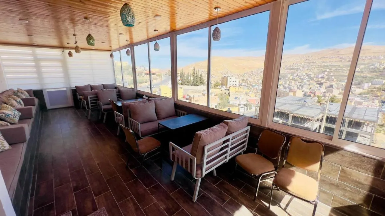 Restaurant/places to eat in Beit Alshabaan Inn