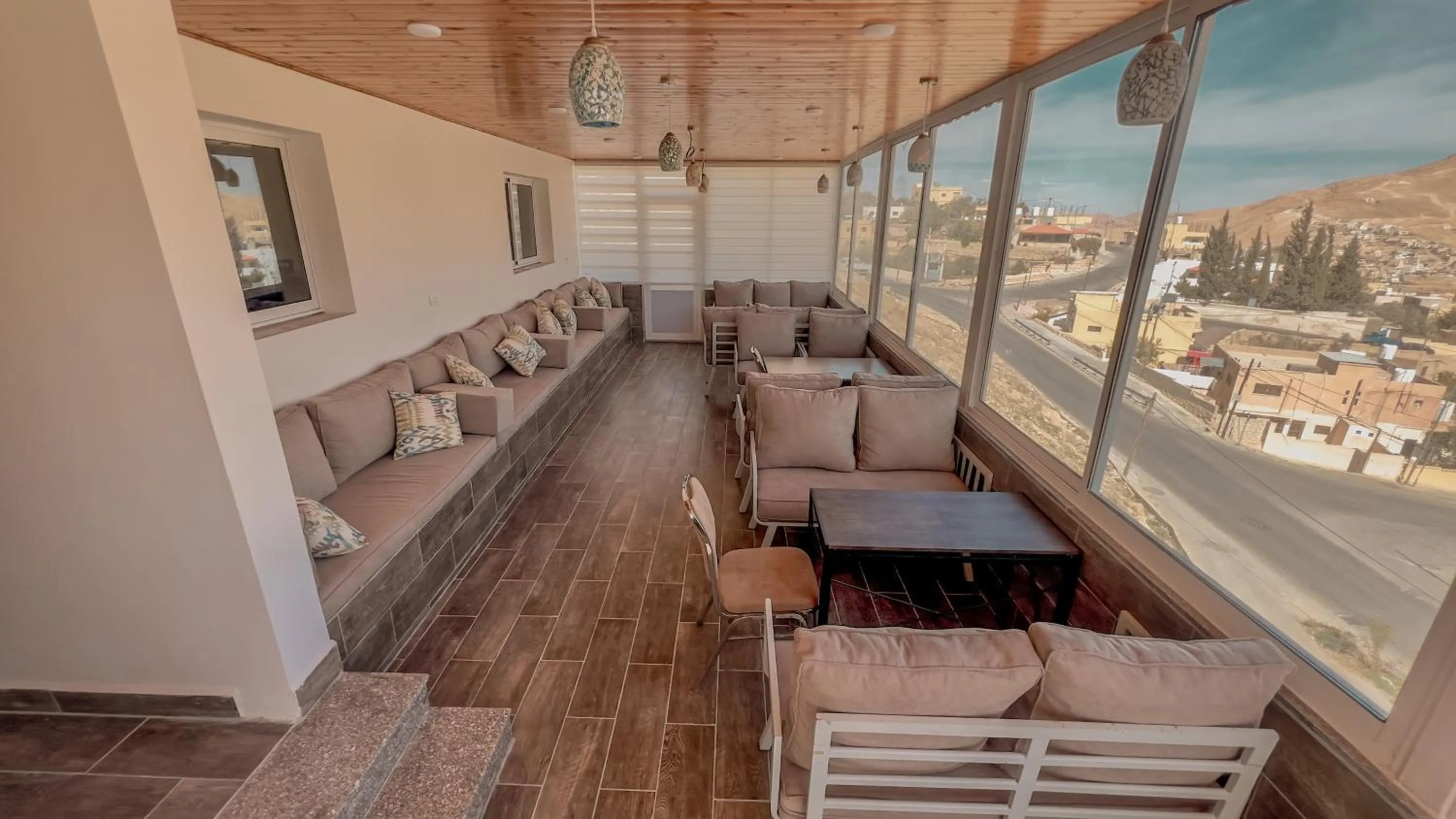 Restaurant/places to eat in Beit Alshabaan Inn