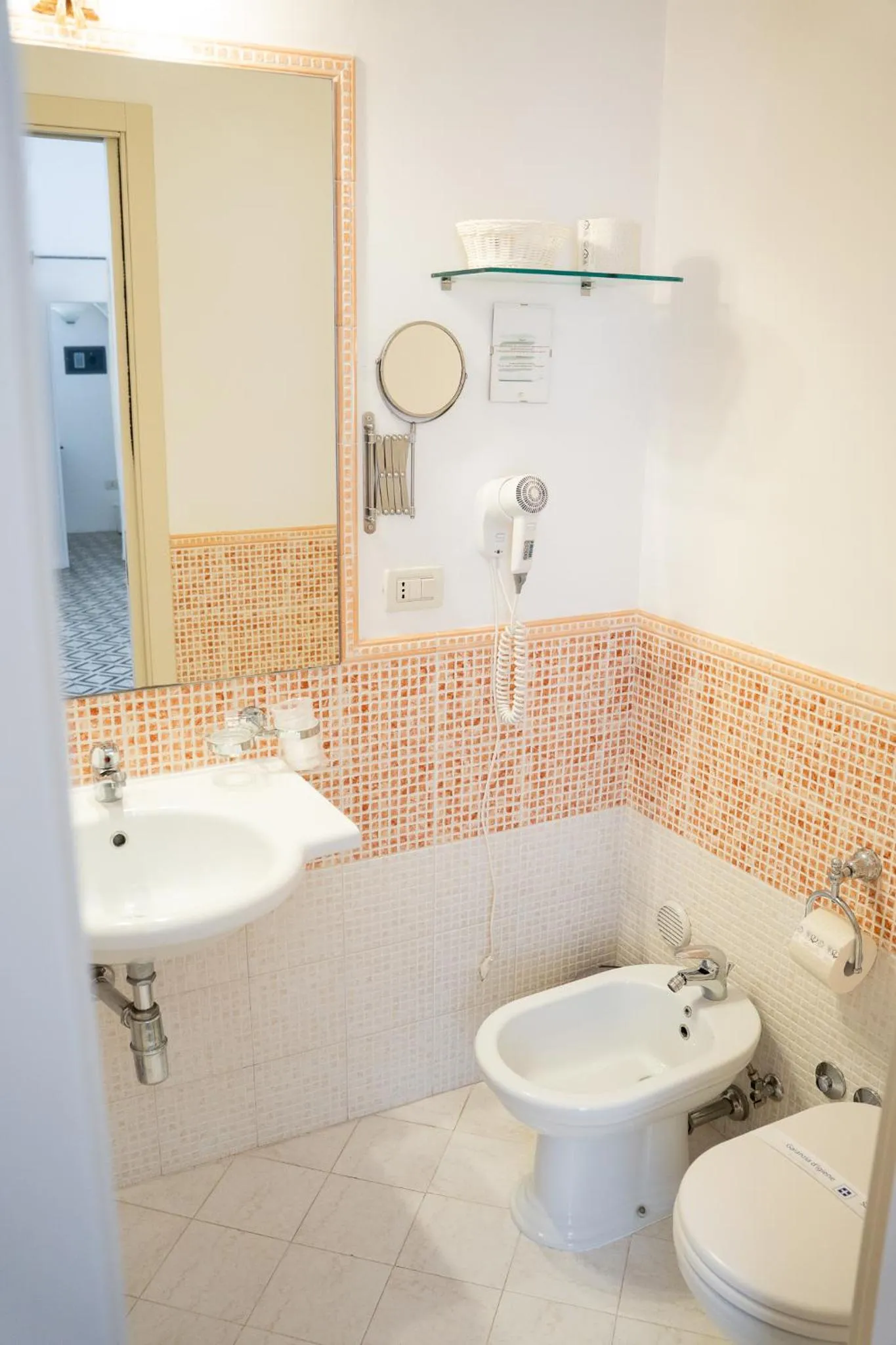 Bathroom in Hotel La Terra